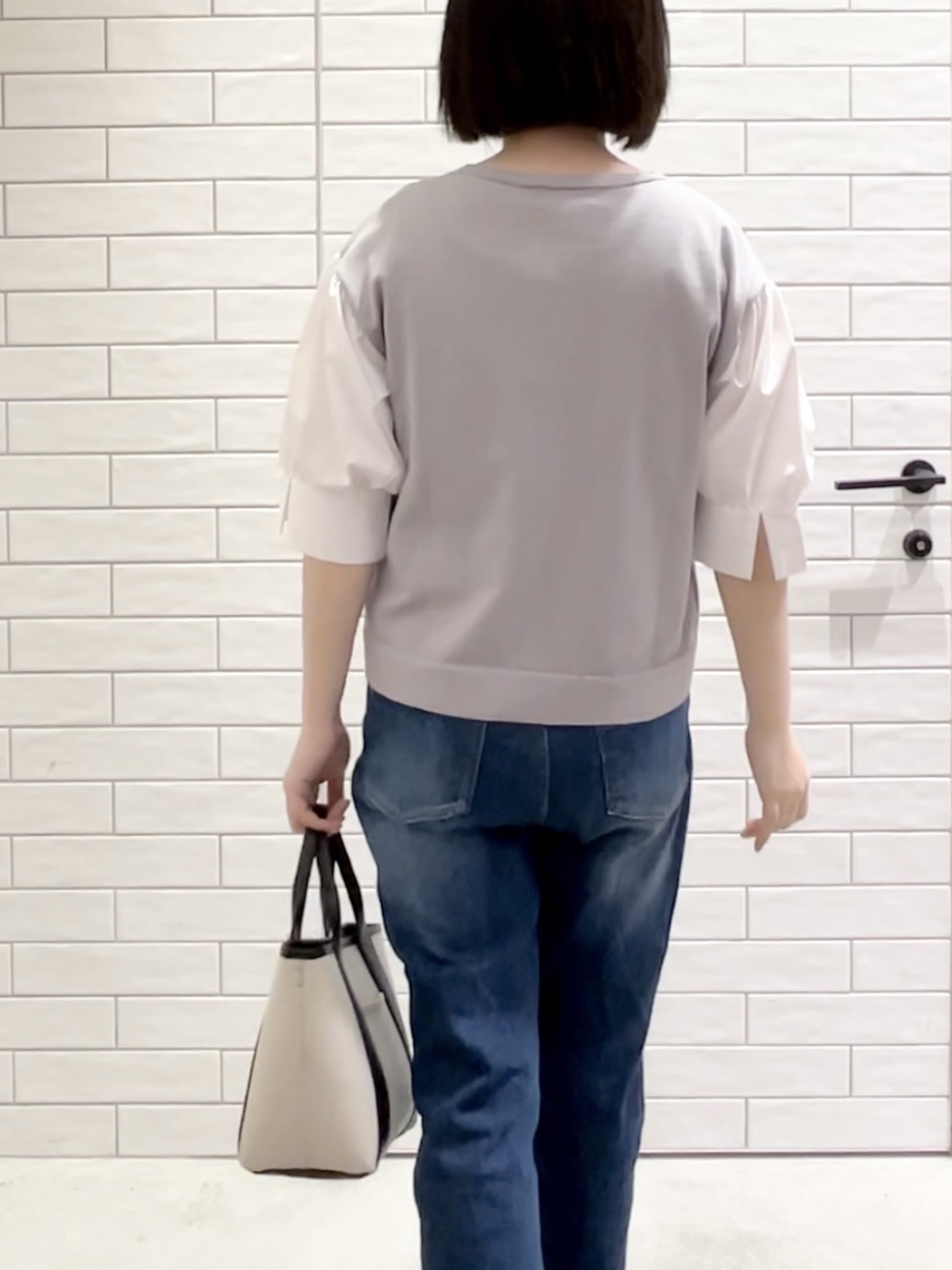 しおりさんの「OPAQUE.CLIP｜ボリュームスリーブドッキングニット」を使ったコーディネート