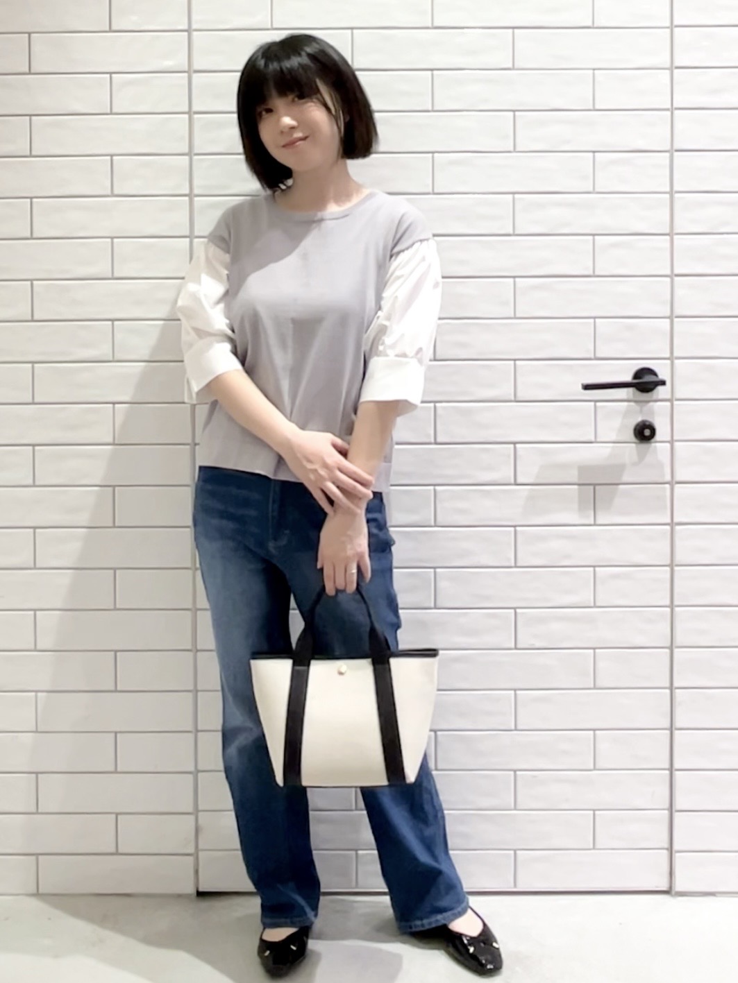 しおりさんの「OPAQUE.CLIP｜ボリュームスリーブドッキングニット」を使ったコーディネート