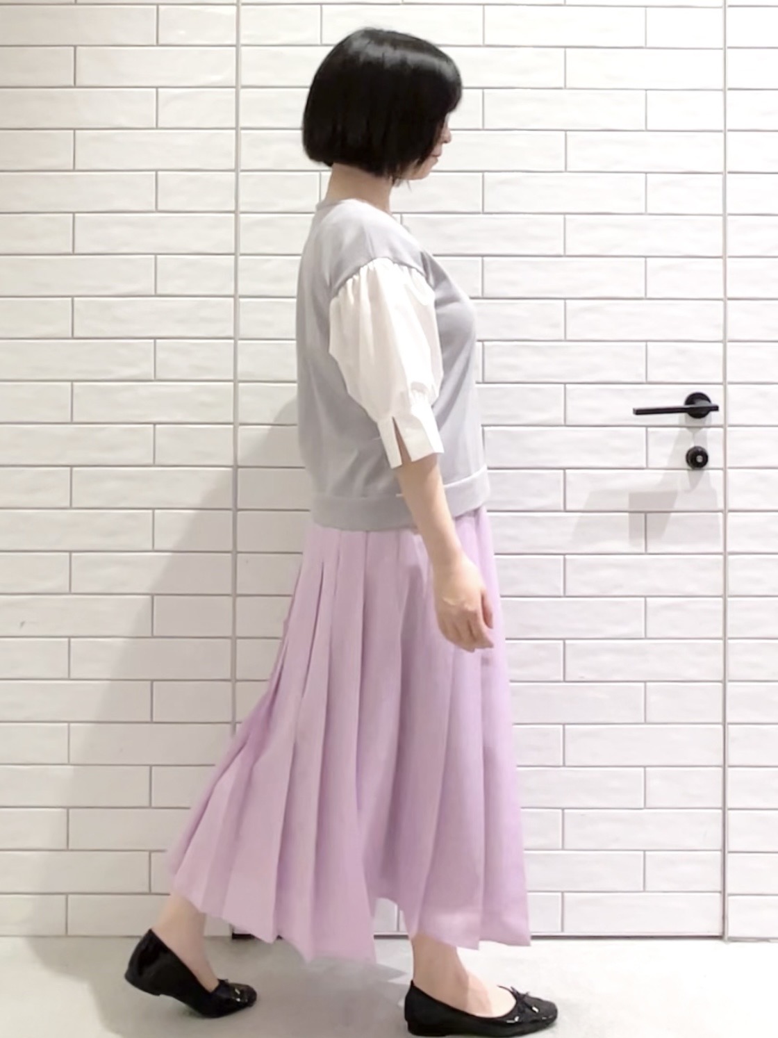 しおりさんの「OPAQUE.CLIP｜ボリュームスリーブドッキングニット」を使ったコーディネート