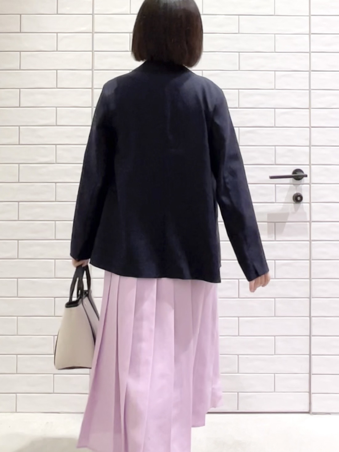 しおりさんの「OPAQUE.CLIP｜【UV／接触冷感】ダブルブレストジャケット《防シワ加工／洗える》」を使ったコーディネート