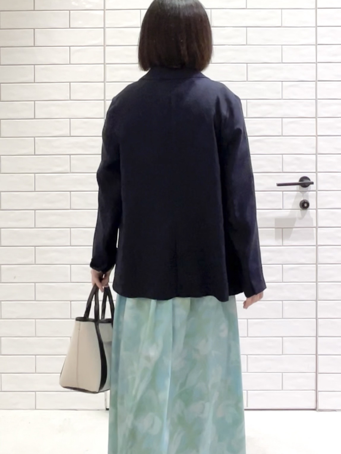 しおりさんの「OPAQUE.CLIP｜【UV／接触冷感】ダブルブレストジャケット《防シワ加工／洗える》」を使ったコーディネート