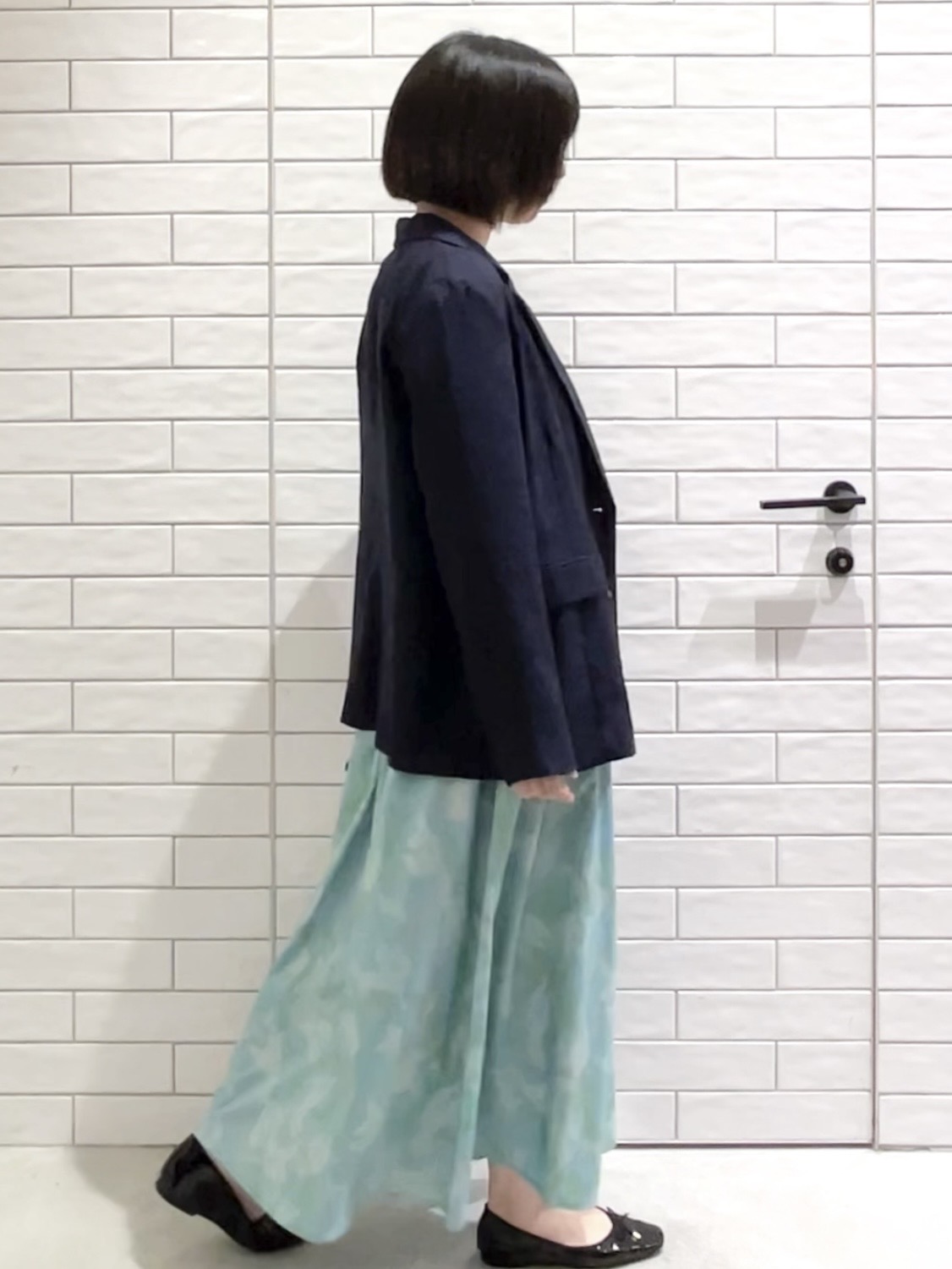 しおりさんの「OPAQUE.CLIP｜【UV／接触冷感】ダブルブレストジャケット《防シワ加工／洗える》」を使ったコーディネート