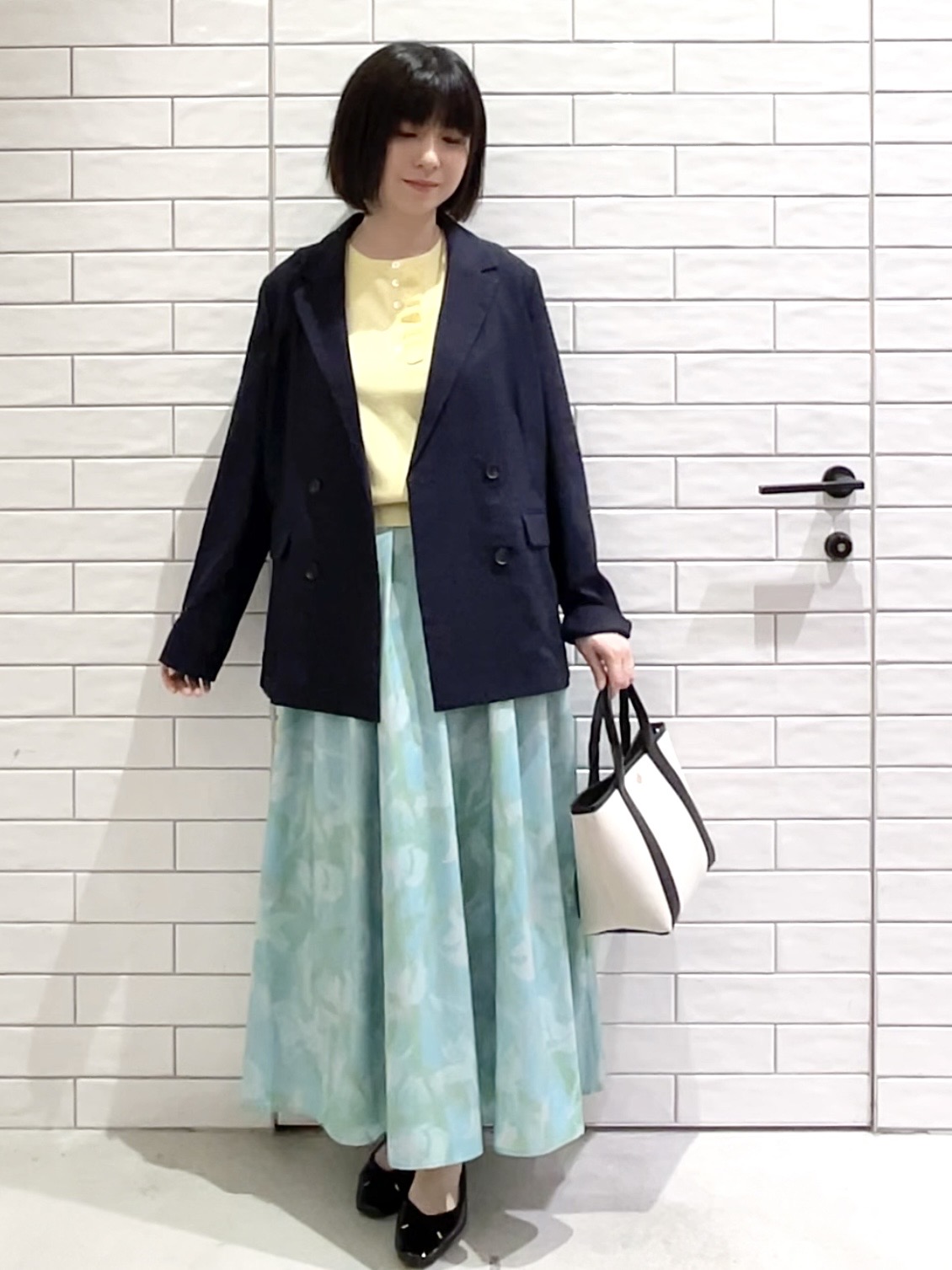 しおりさんの「OPAQUE.CLIP｜【UV／接触冷感】ダブルブレストジャケット《防シワ加工／洗える》」を使ったコーディネート