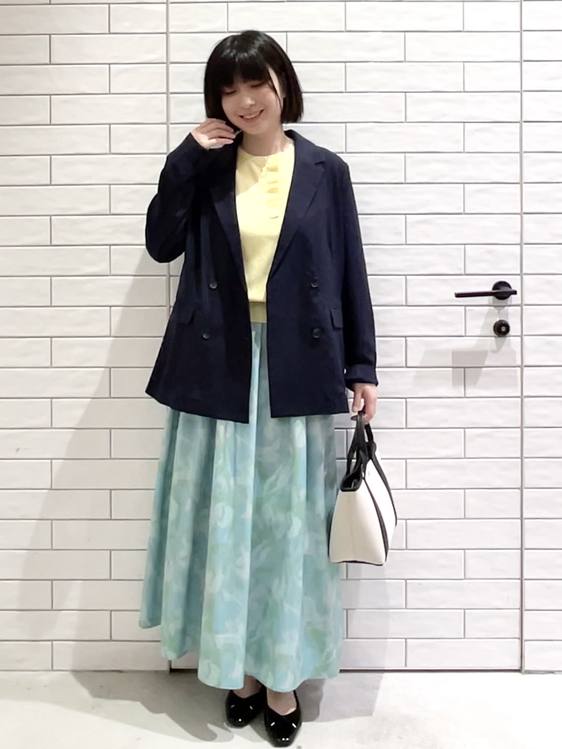 しおりさんの「OPAQUE.CLIP｜【UV／接触冷感】ダブルブレストジャケット《防シワ加工／洗える》」を使ったコーディネート