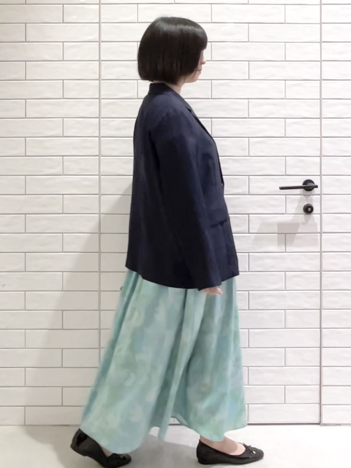 しおりさんの「OPAQUE.CLIP｜【UV／接触冷感】ダブルブレストジャケット《防シワ加工／洗える》」を使ったコーディネート