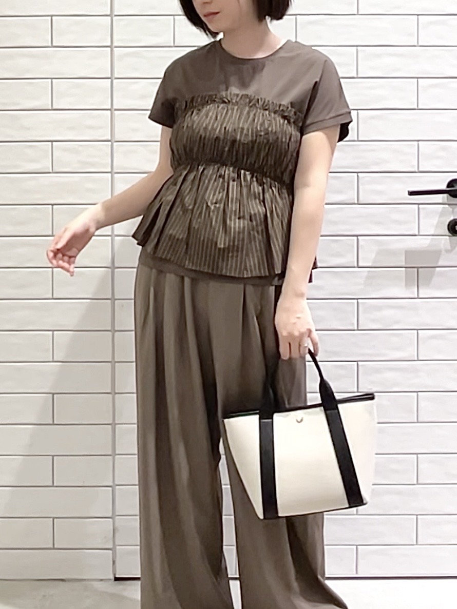 しおりさんの「OPAQUE.CLIP｜ビスチェドッキングTシャツ【洗濯機OK】」を使ったコーディネート