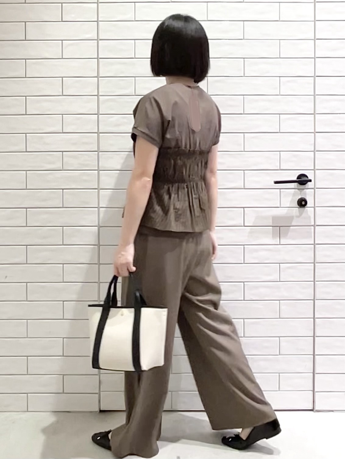 しおりさんの「OPAQUE.CLIP｜ビスチェドッキングTシャツ【洗濯機OK】」を使ったコーディネート