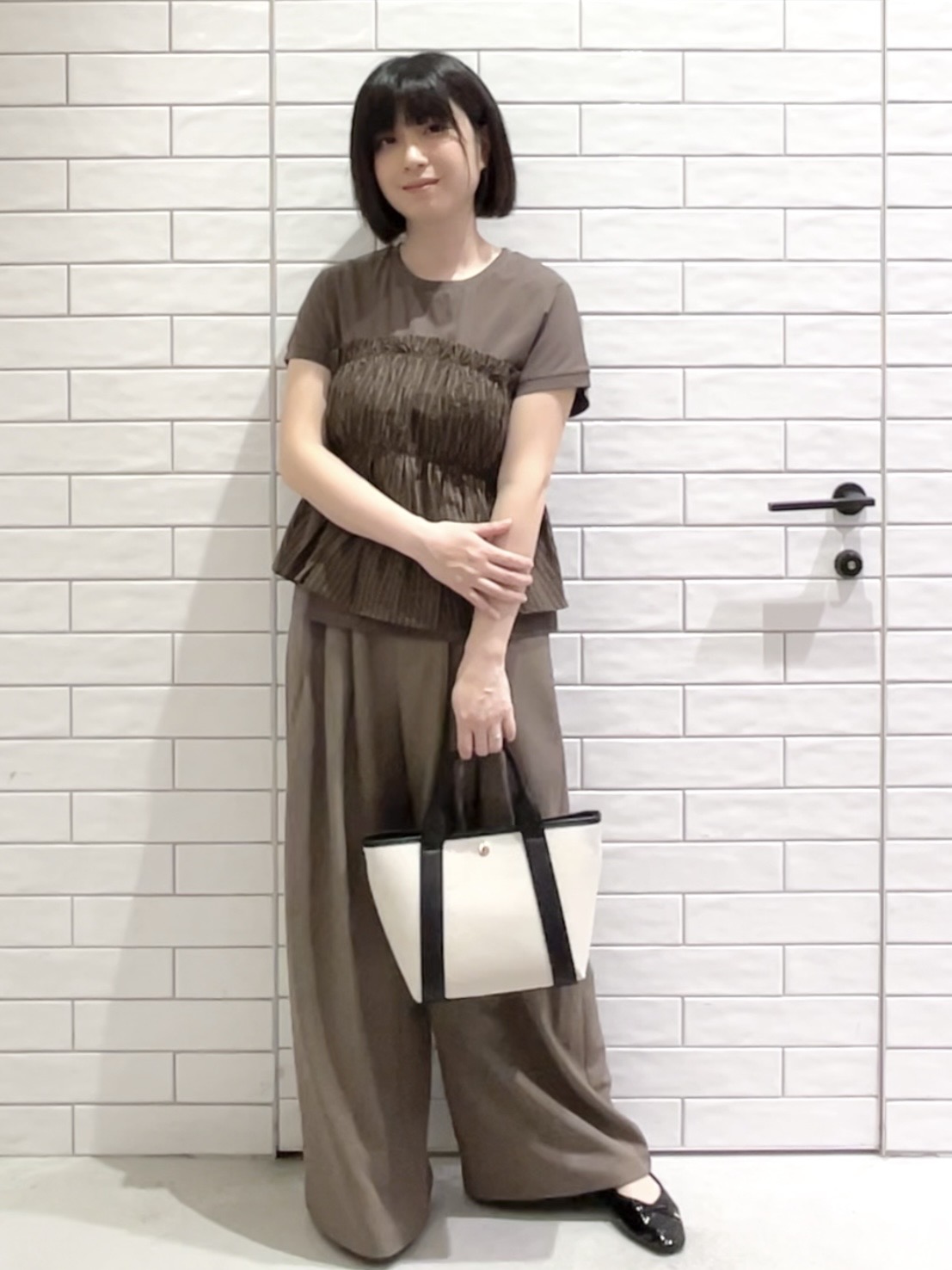 しおりさんの「OPAQUE.CLIP｜ビスチェドッキングTシャツ【洗濯機OK】」を使ったコーディネート