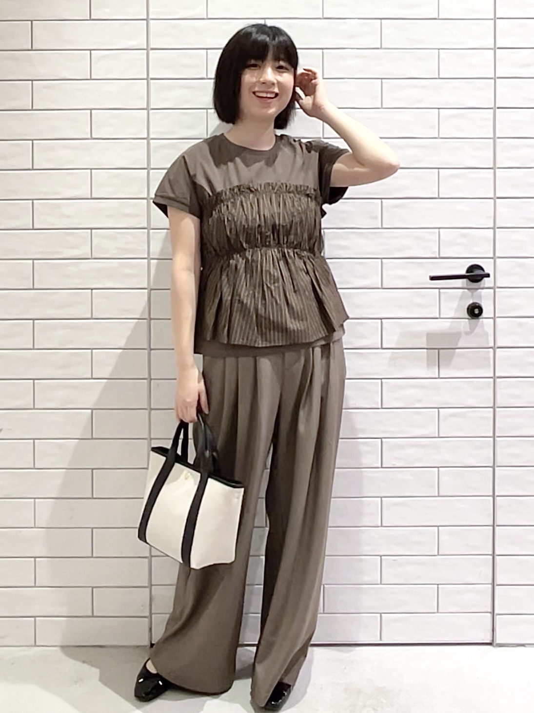 しおりさんの「OPAQUE.CLIP｜ビスチェドッキングTシャツ【洗濯機OK】」を使ったコーディネート