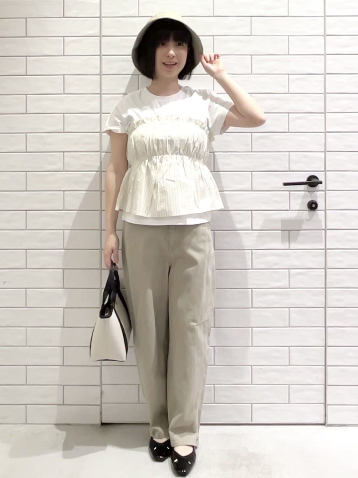 しおりさんの「OPAQUE.CLIP｜ビスチェドッキングTシャツ【洗濯機OK】」を使ったコーディネート