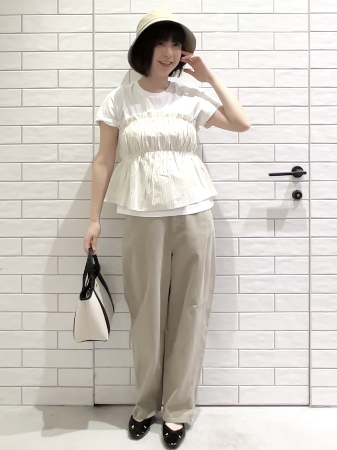 しおりさんの「OPAQUE.CLIP｜ビスチェドッキングTシャツ【洗濯機OK】」を使ったコーディネート