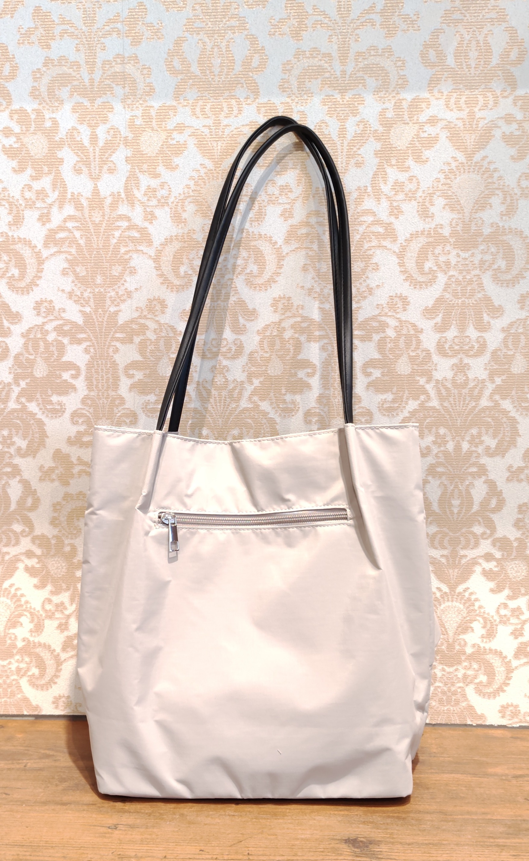 chami さんの「SHOO･LA･RUE｜【洗濯機可/S-LL】フラップポケットがアクセント ヘリンボーンワイドパンツ」を使ったコーディネート