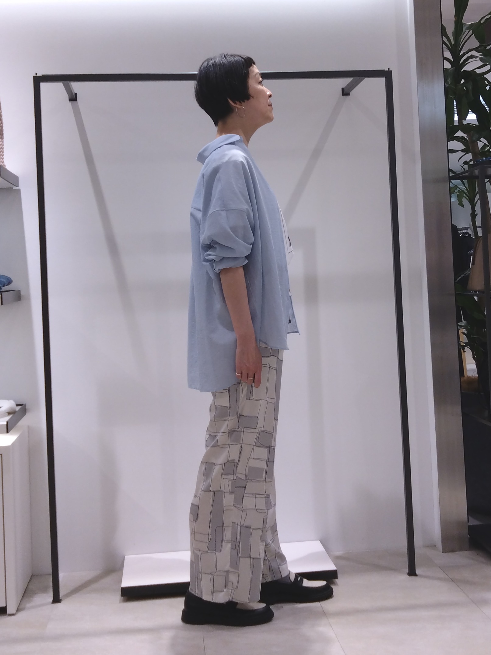 まちこさんの「UNTITLED｜◆【2WAY/マシンウォッシャブル】カシュクールデザインシャツ」を使ったコーディネート