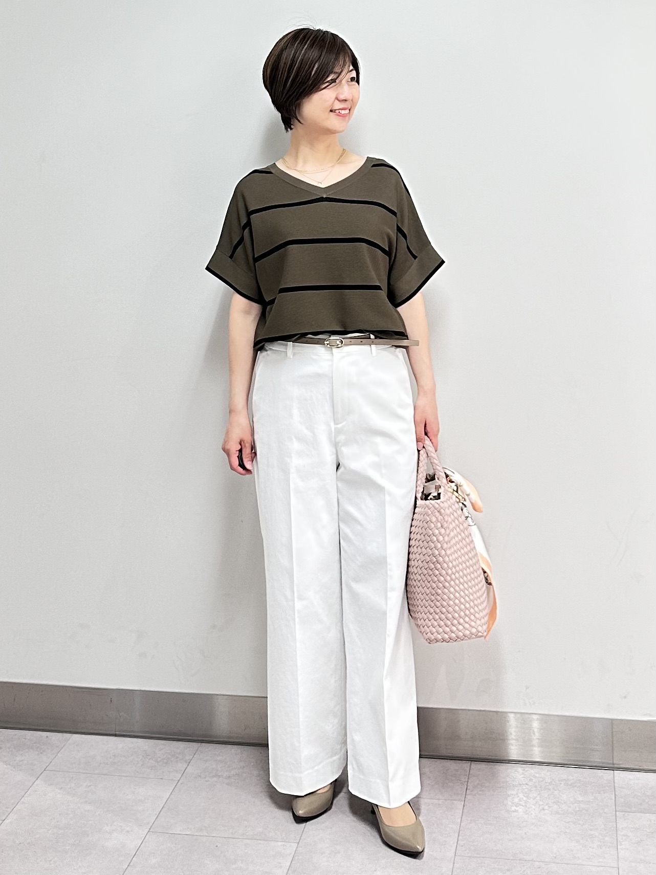 みなこさんの「UNTITLED｜【11色展開/体型カバー】前後2WAYフレンチスリーブニット」を使ったコーディネート