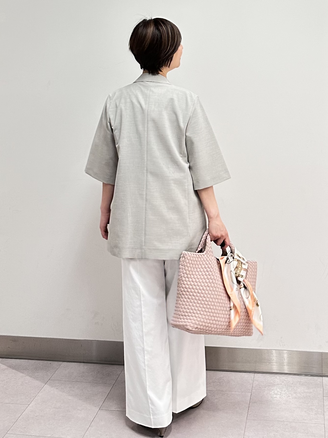 みなこさんの「UNTITLED｜【11色展開/体型カバー】前後2WAYフレンチスリーブニット」を使ったコーディネート