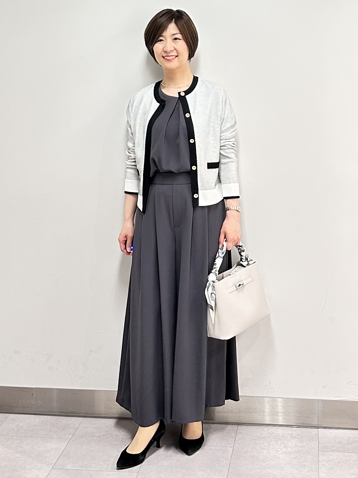 みなこさんの「UNTITLED｜【セットアップ可/UVカット/前後2WAY】リラクシーフレンチスリーブブラウス」を使ったコーディネート