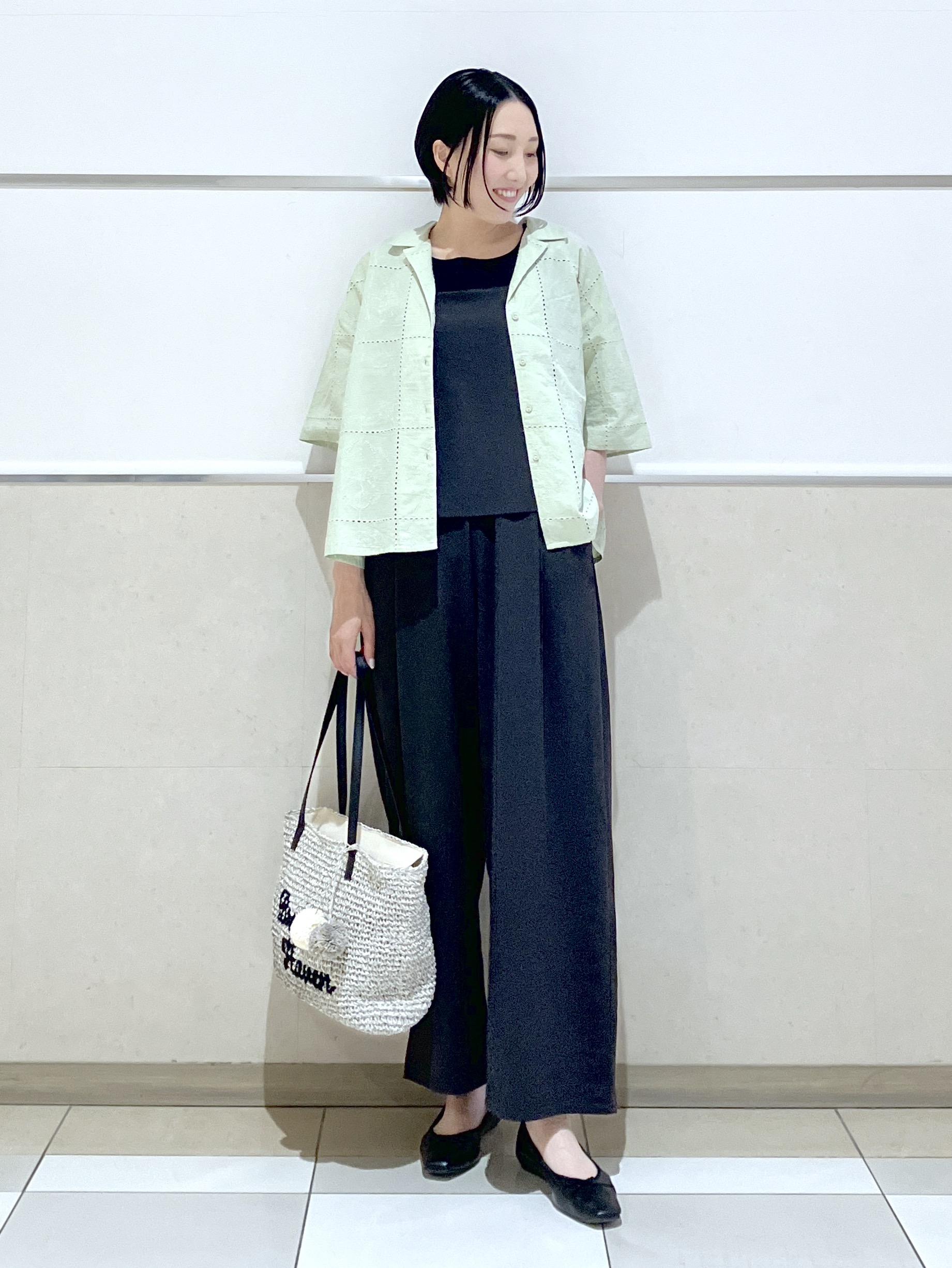 eriko さんの「Dessin｜【セットアップ可/洗える】刺繍スクエアレースシャツ」を使ったコーディネート