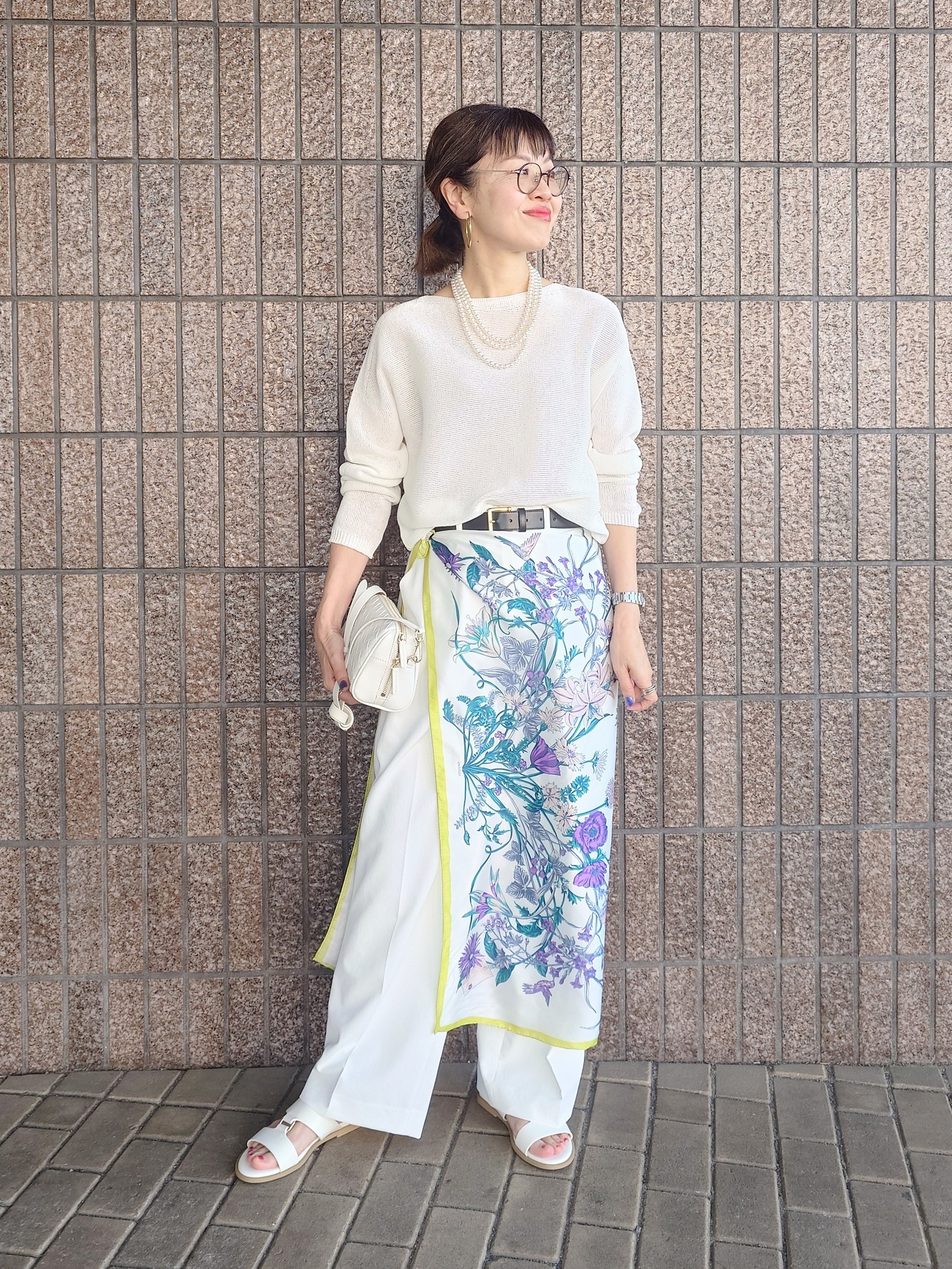MUTSUKOさんの「UNTITLED｜【8色展開/程よい透け感】ドライタッチボートネックニット」を使ったコーディネート
