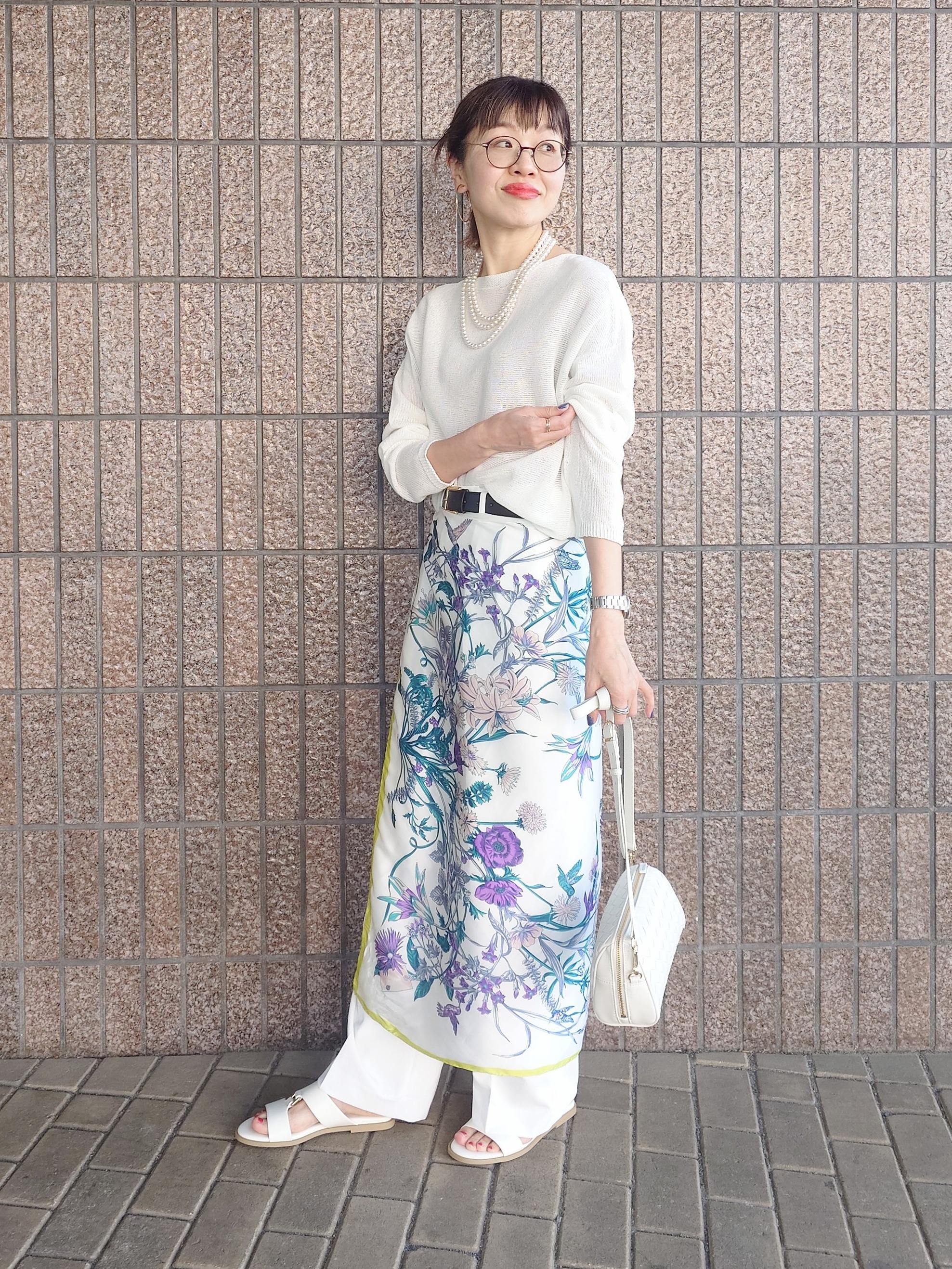 MUTSUKOさんの「UNTITLED｜【8色展開/程よい透け感】ドライタッチボートネックニット」を使ったコーディネート