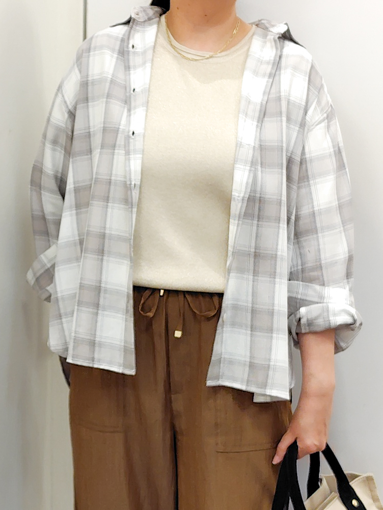 こんちゃんさんの「grove｜【大人の抜け感】オンブレーチェックシャツ」を使ったコーディネート