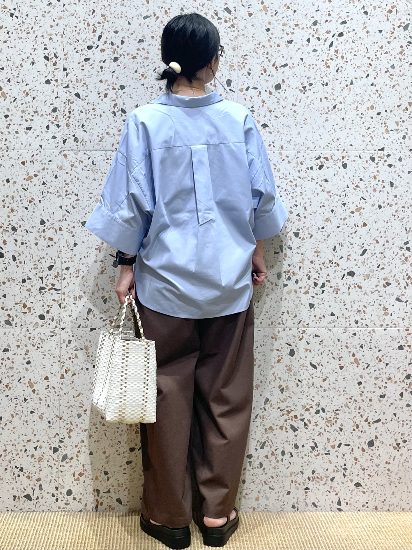 シゲリさんの「OPAQUE.CLIP｜【接触冷感】ハーフスリーブシャツ《洗濯機OK／防シワ加工》」を使ったコーディネート