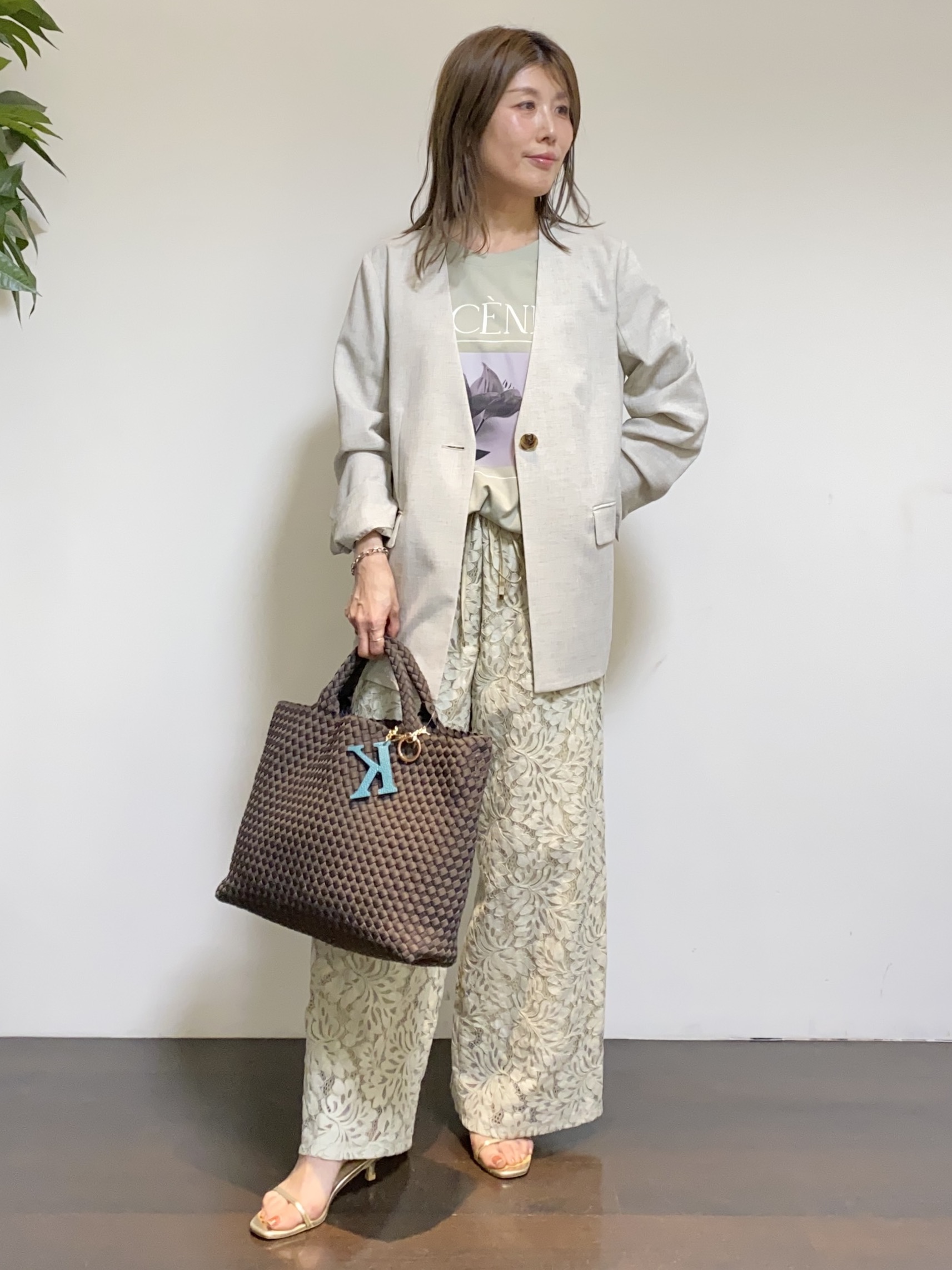 tomoさんの「UNTITLED｜◆【さらりと快適/セットアップ可/UV/接触冷感】スラブカラーレスジャケット」を使ったコーディネート