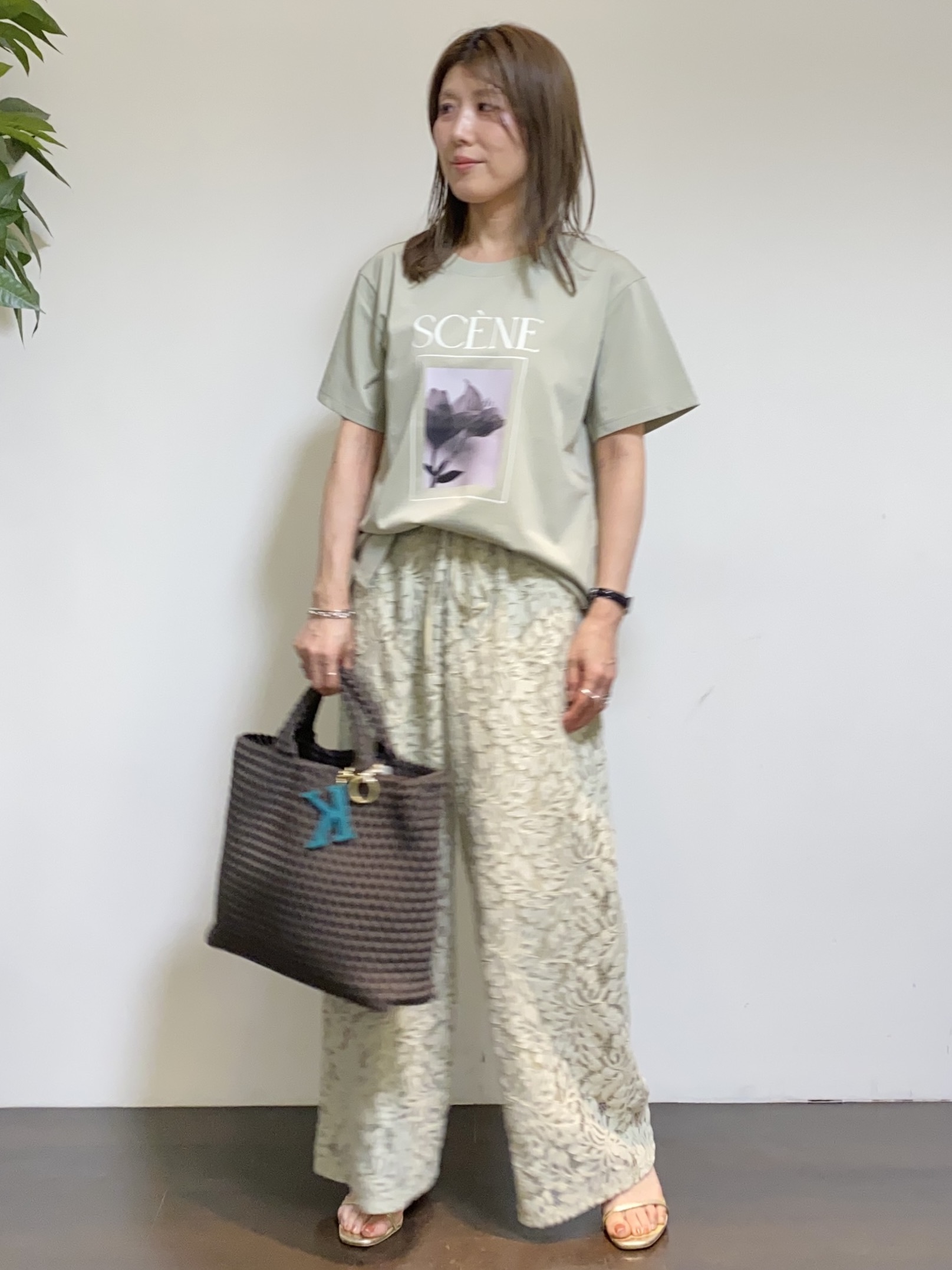 tomoさんの「UNTITLED｜◆【さらりと快適/セットアップ可/UV/接触冷感】スラブカラーレスジャケット」を使ったコーディネート
