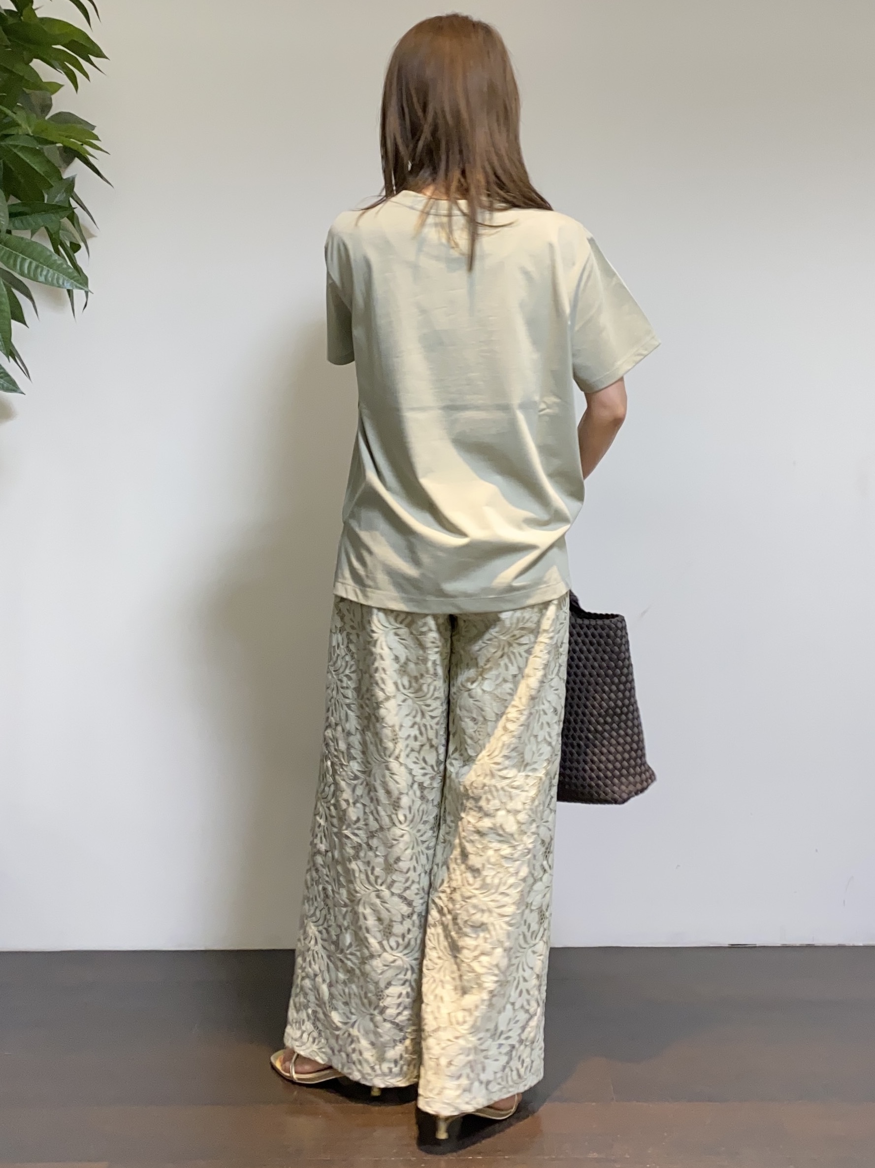 tomoさんの「UNTITLED｜◆【さらりと快適/セットアップ可/UV/接触冷感】スラブカラーレスジャケット」を使ったコーディネート