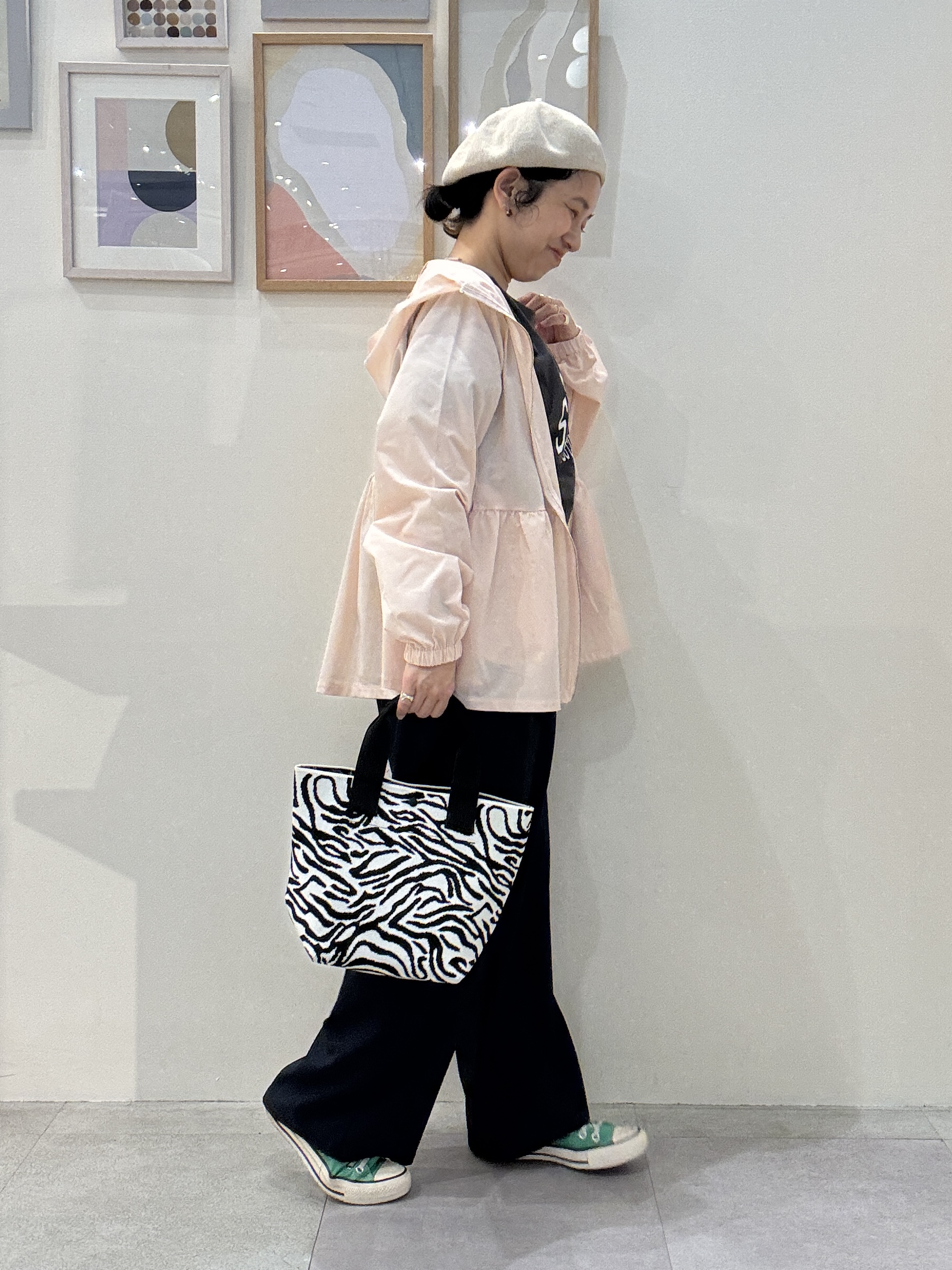 たけぴさんの「SHOO･LA･RUE｜【S-LL/体型カバー】日焼け対策にも女性らしさを UVカットペプラムパーカ」を使ったコーディネート