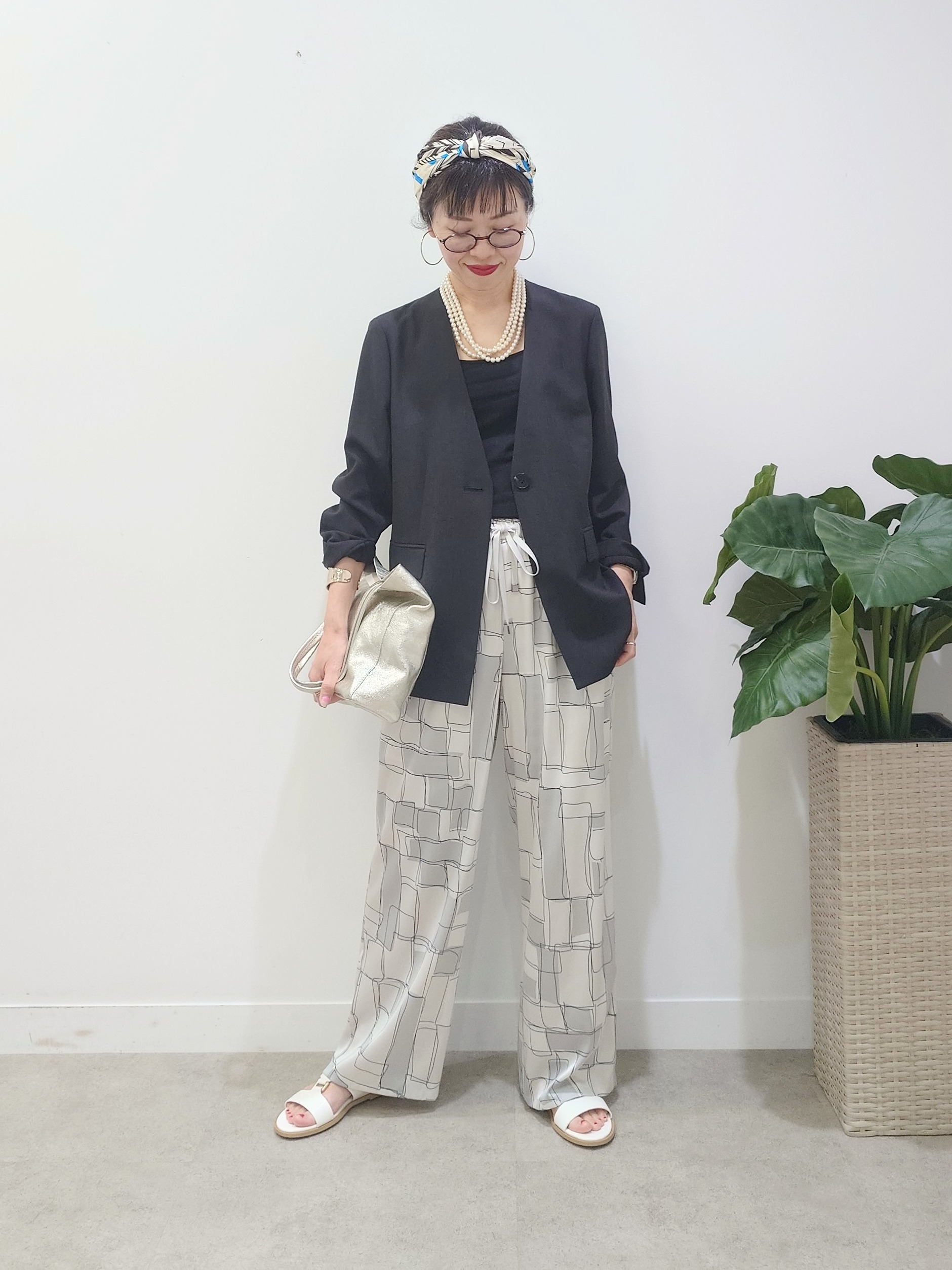 MUTSUKOさんの「UNTITLED｜◆【さらりと快適/セットアップ可/UV/接触冷感】スラブカラーレスジャケット」を使ったコーディネート