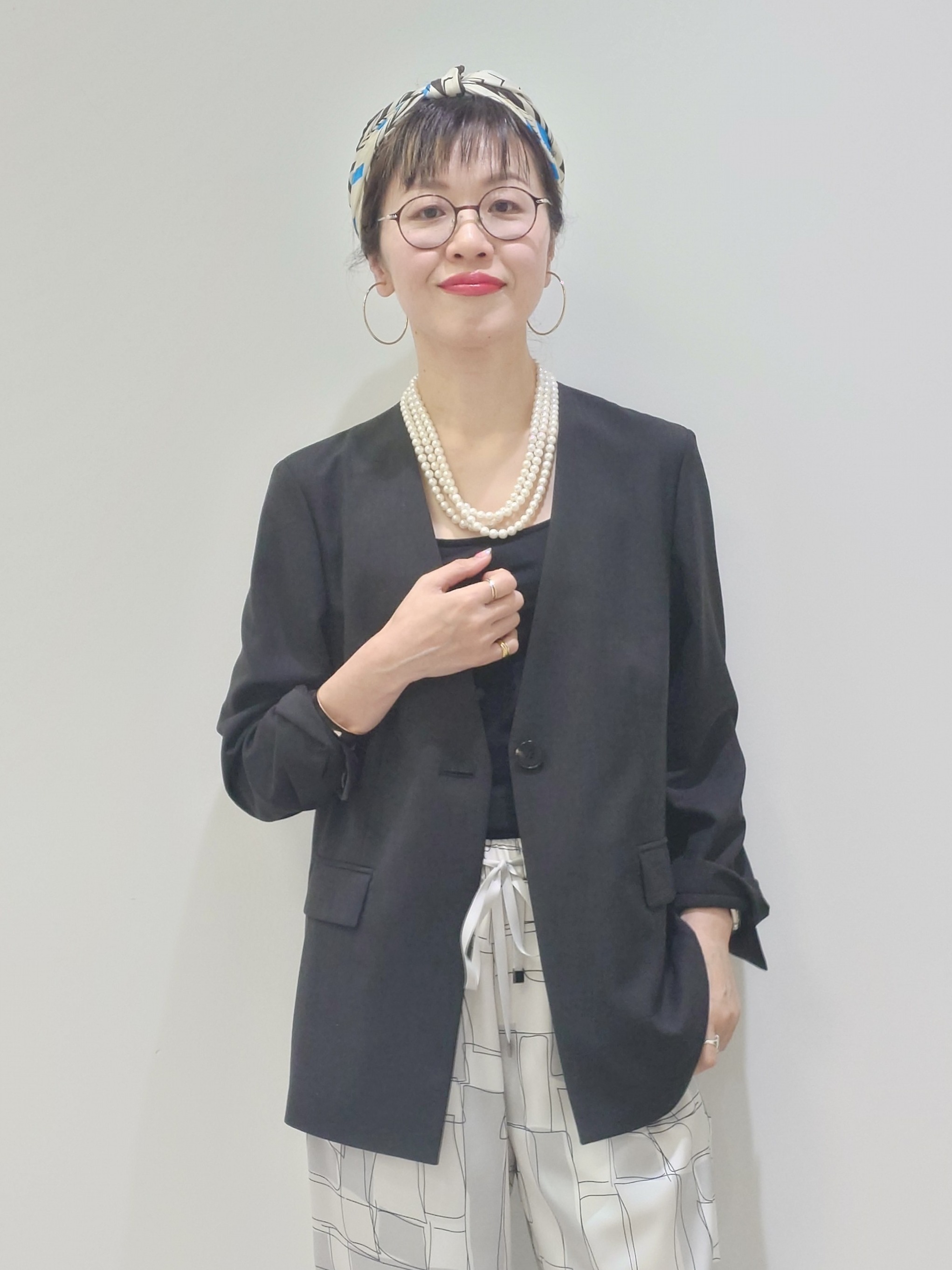 MUTSUKOさんの「UNTITLED｜◆【さらりと快適/セットアップ可/UV/接触冷感】スラブカラーレスジャケット」を使ったコーディネート