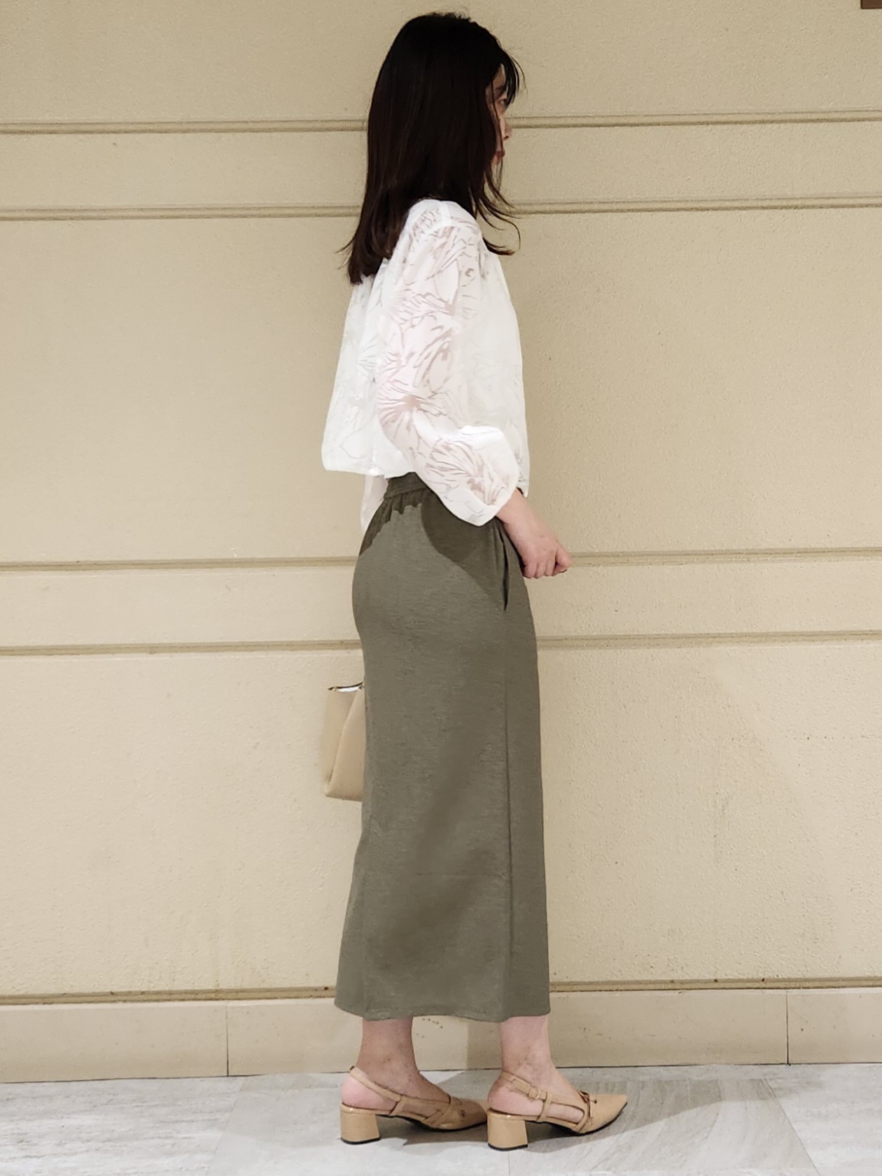 yukaさんの「COUP DE CHANCE｜【手洗い可／日本製】オパール花柄ブルゾン」を使ったコーディネート