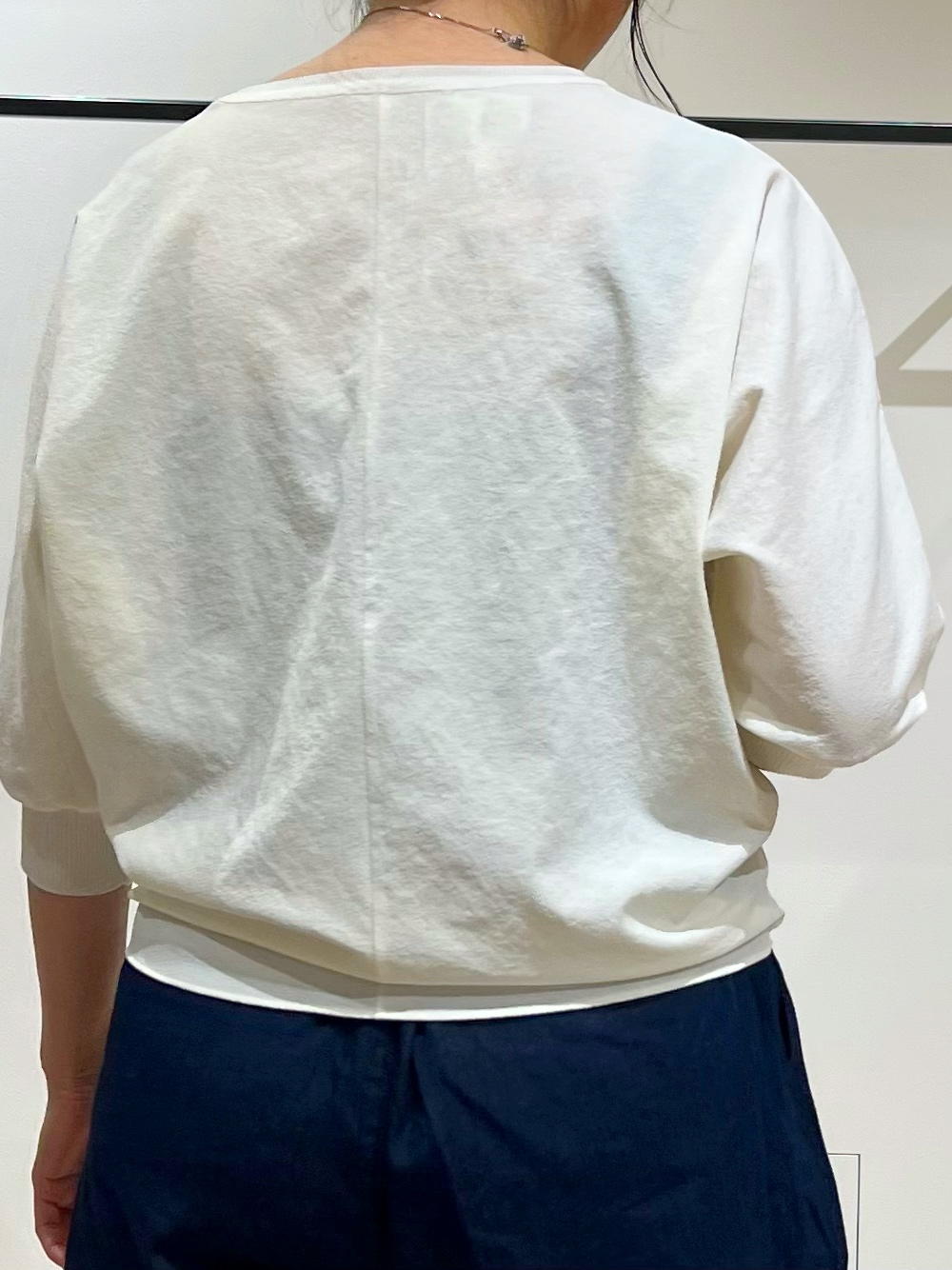 TOMOMIさんの「UNTITLED｜【吸水速乾/UVカット】ドルマンスリーブブラウス」を使ったコーディネート