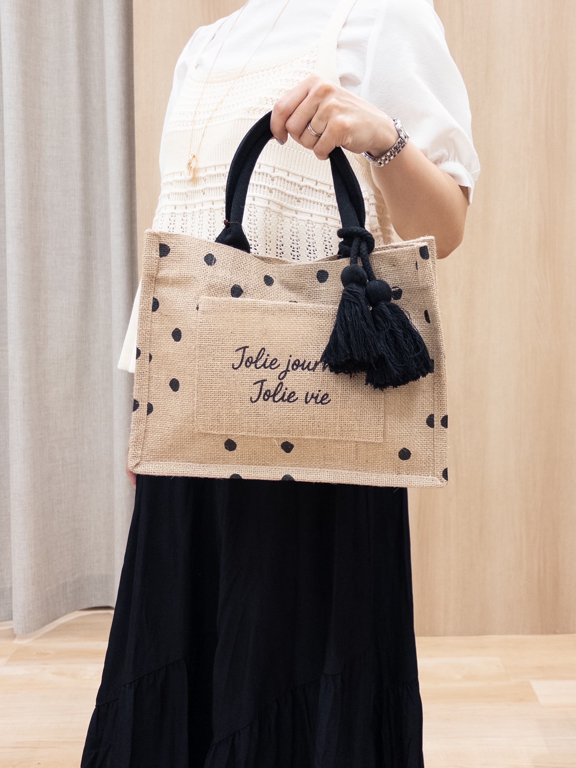 シュウコさんの「grove｜【2点SET】着るだけで完成、透かし編みニットビスチェ&times;ブラウス」を使ったコーディネート