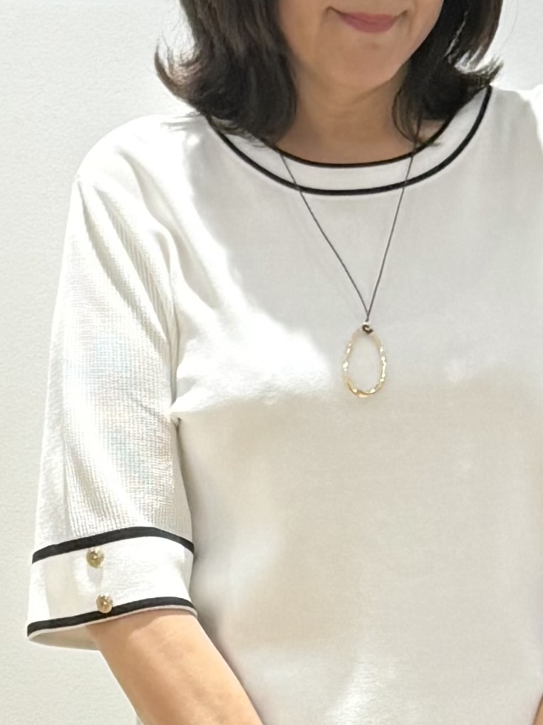 Lilyさんの「grove｜新色追加！【シリーズ累計36万枚/名品ニット】やわらかドライタッチ 袖メッシュ編みニット」を使ったコーディネート