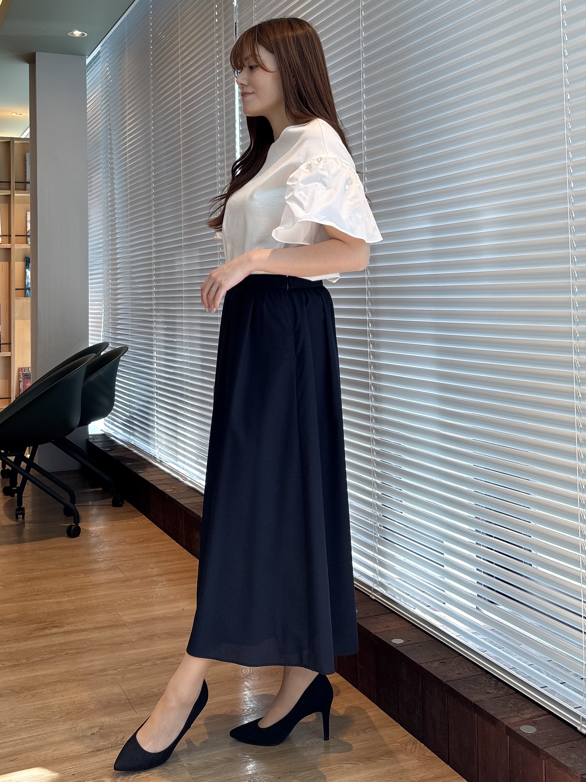sayaさんの「COUP DE CHANCE｜【手洗い可／日本製】フレアスリーブプルオーバー」を使ったコーディネート