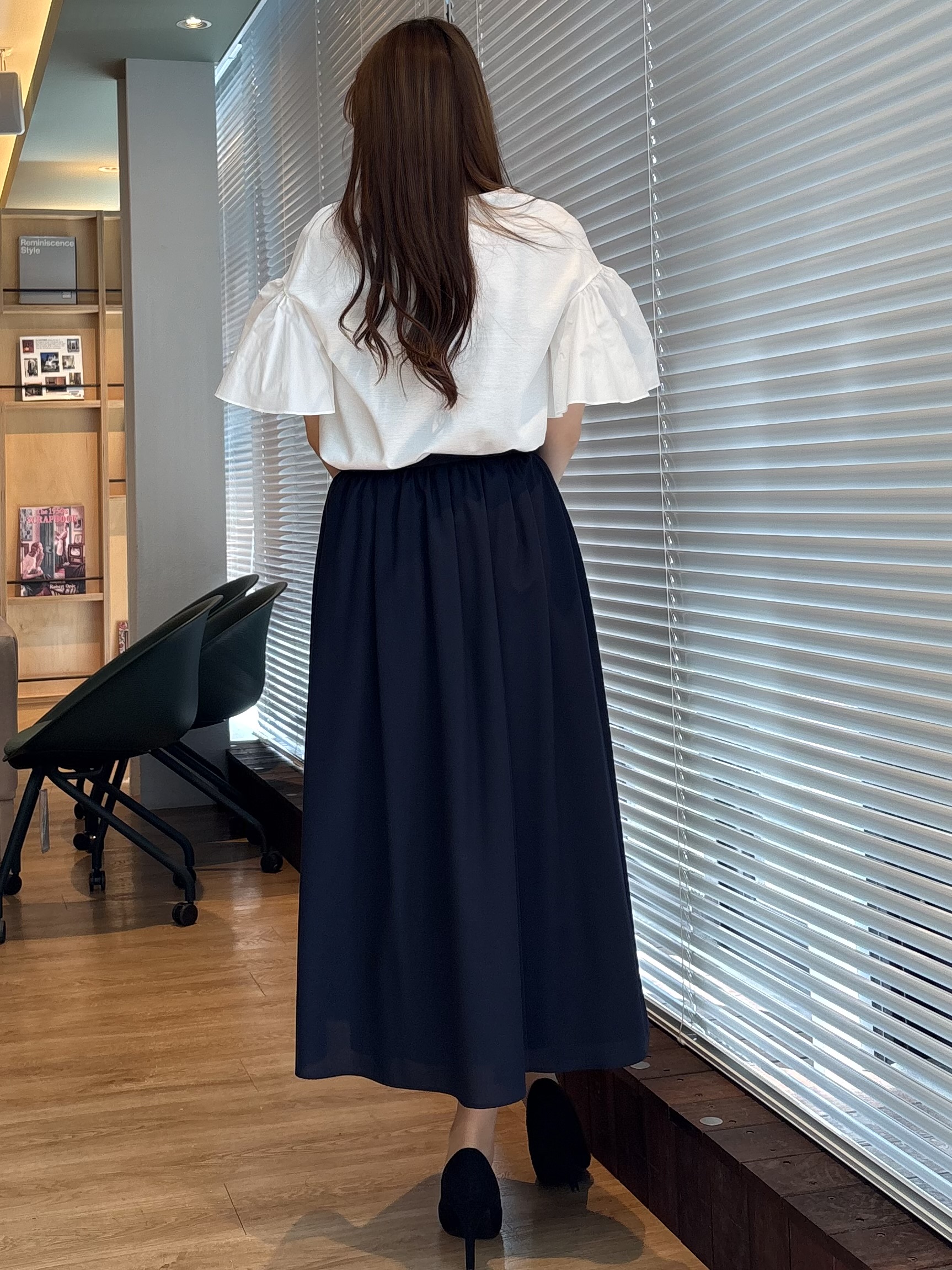 sayaさんの「COUP DE CHANCE｜【手洗い可／日本製】フレアスリーブプルオーバー」を使ったコーディネート