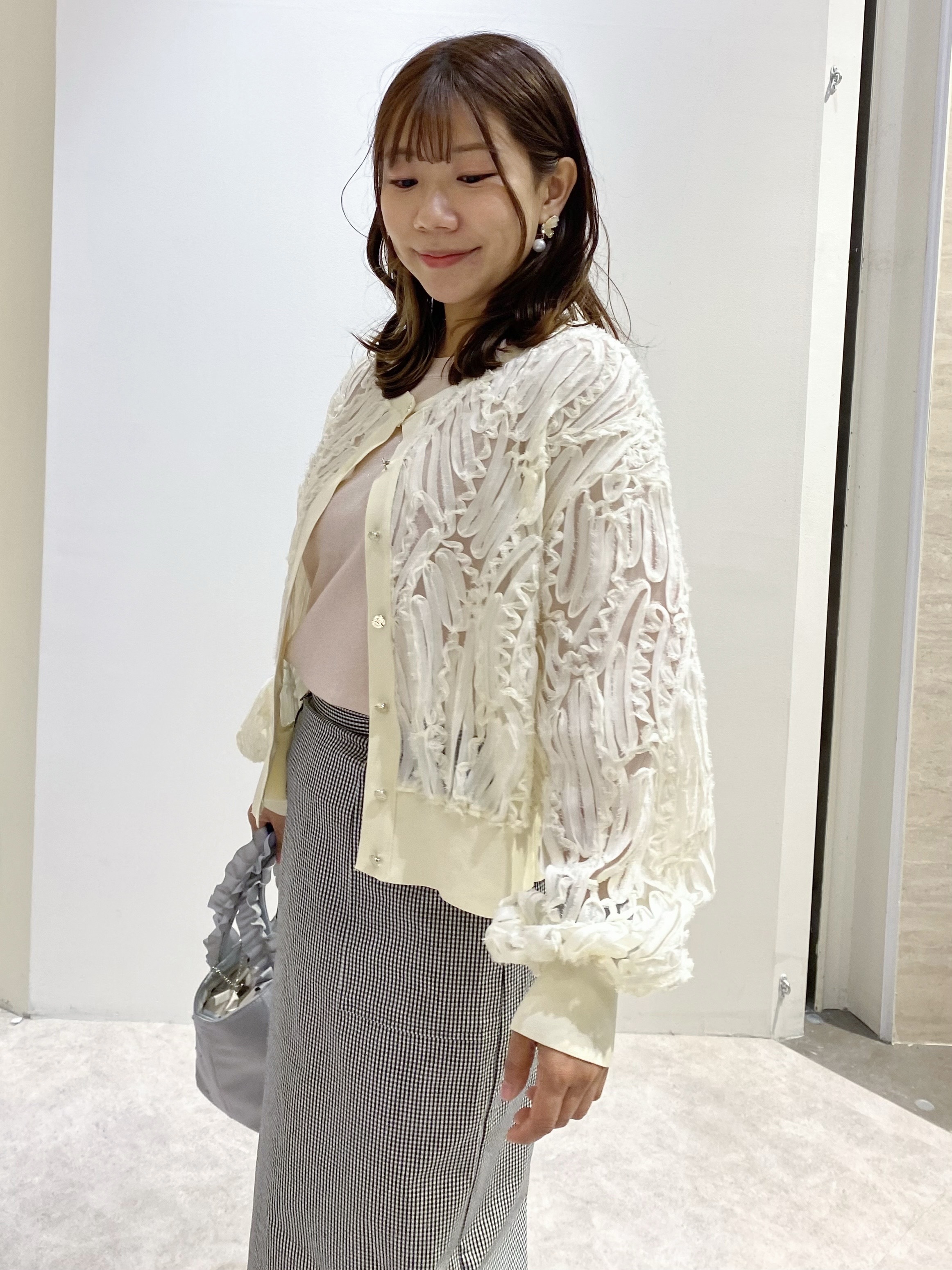 ちぃさんの「OPAQUE.CLIP｜シアー幾何刺繍カーディガン【洗濯機OK】」を使ったコーディネート
