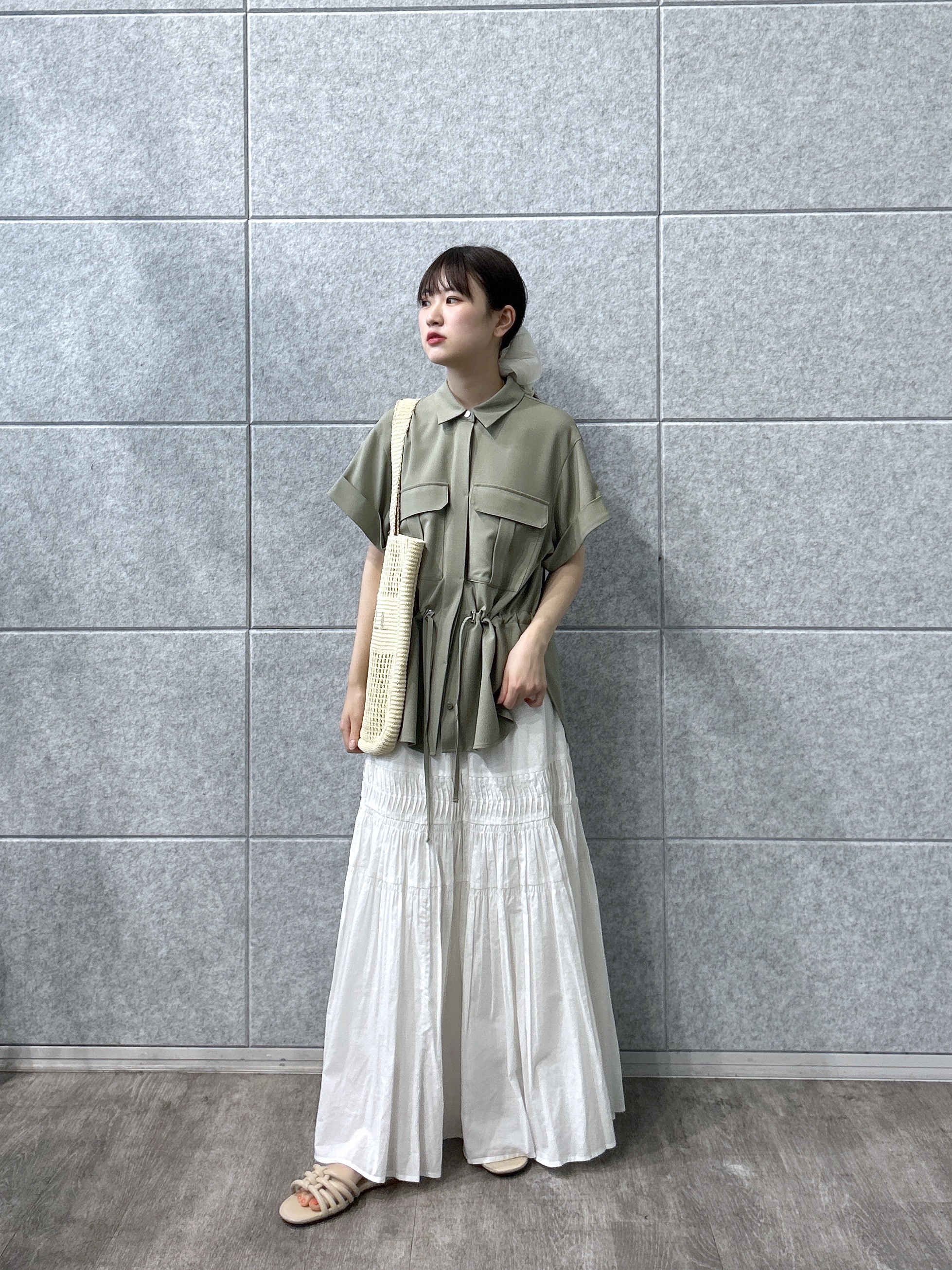 Renoさんの「INDIVI｜Comfy SET UP｜サファリシャツ【セットアップ対応／通勤／カセット服／接触冷感／UVカット】」を使ったコーディネート