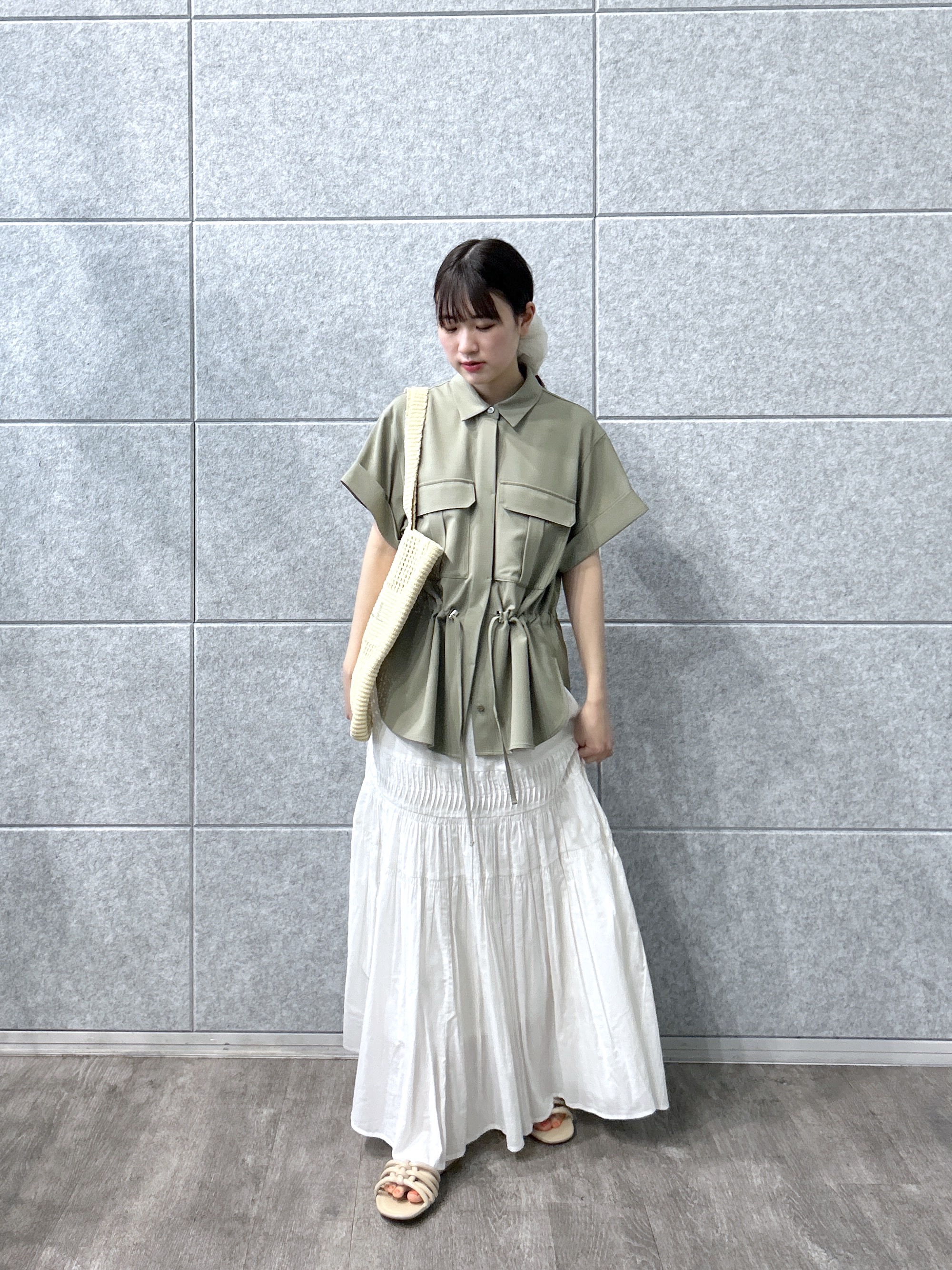 Renoさんの「INDIVI｜Comfy SET UP｜サファリシャツ【セットアップ対応／通勤／カセット服／接触冷感／UVカット】」を使ったコーディネート