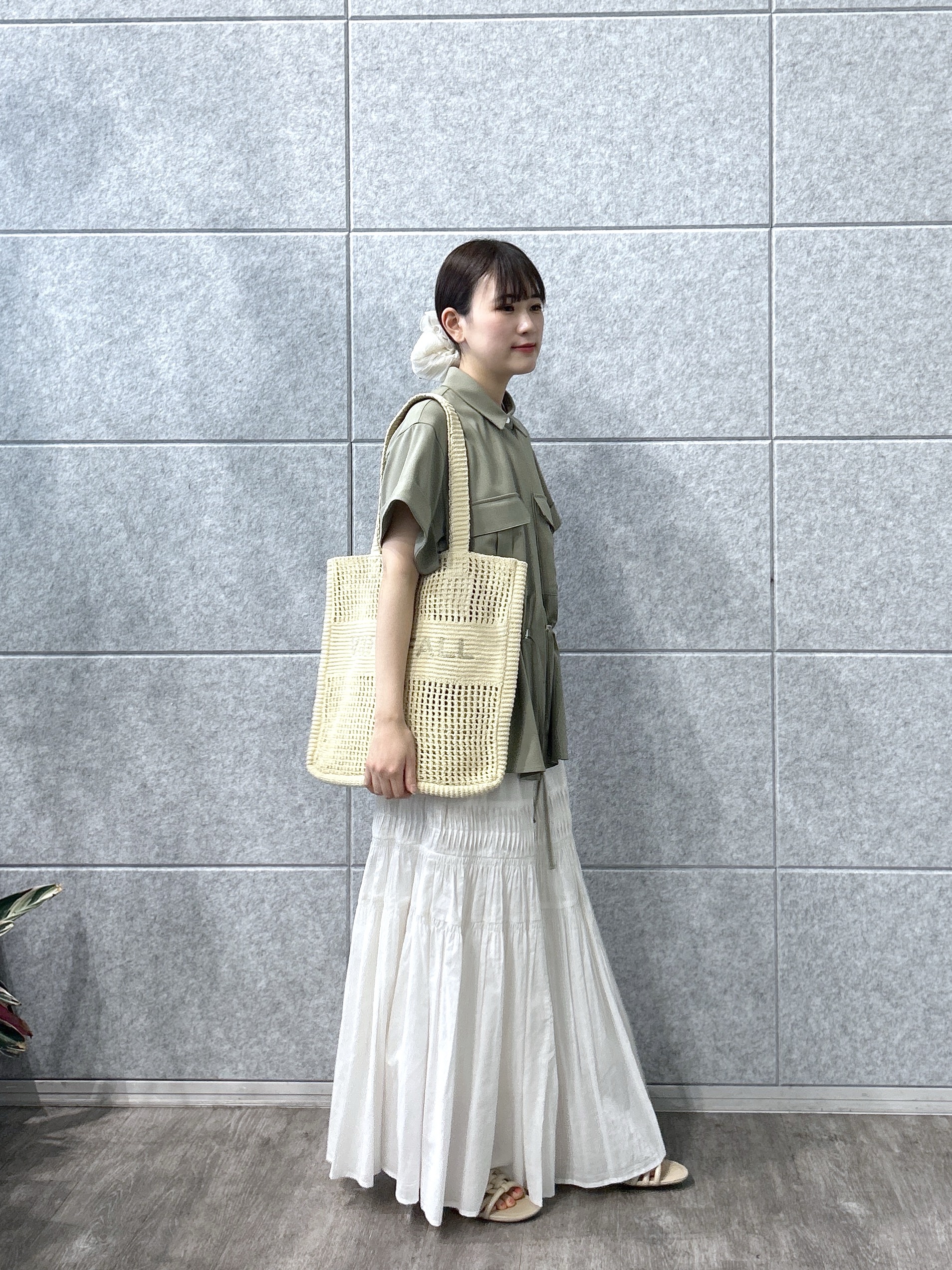 Renoさんの「INDIVI｜Comfy SET UP｜サファリシャツ【セットアップ対応／通勤／カセット服／接触冷感／UVカット】」を使ったコーディネート