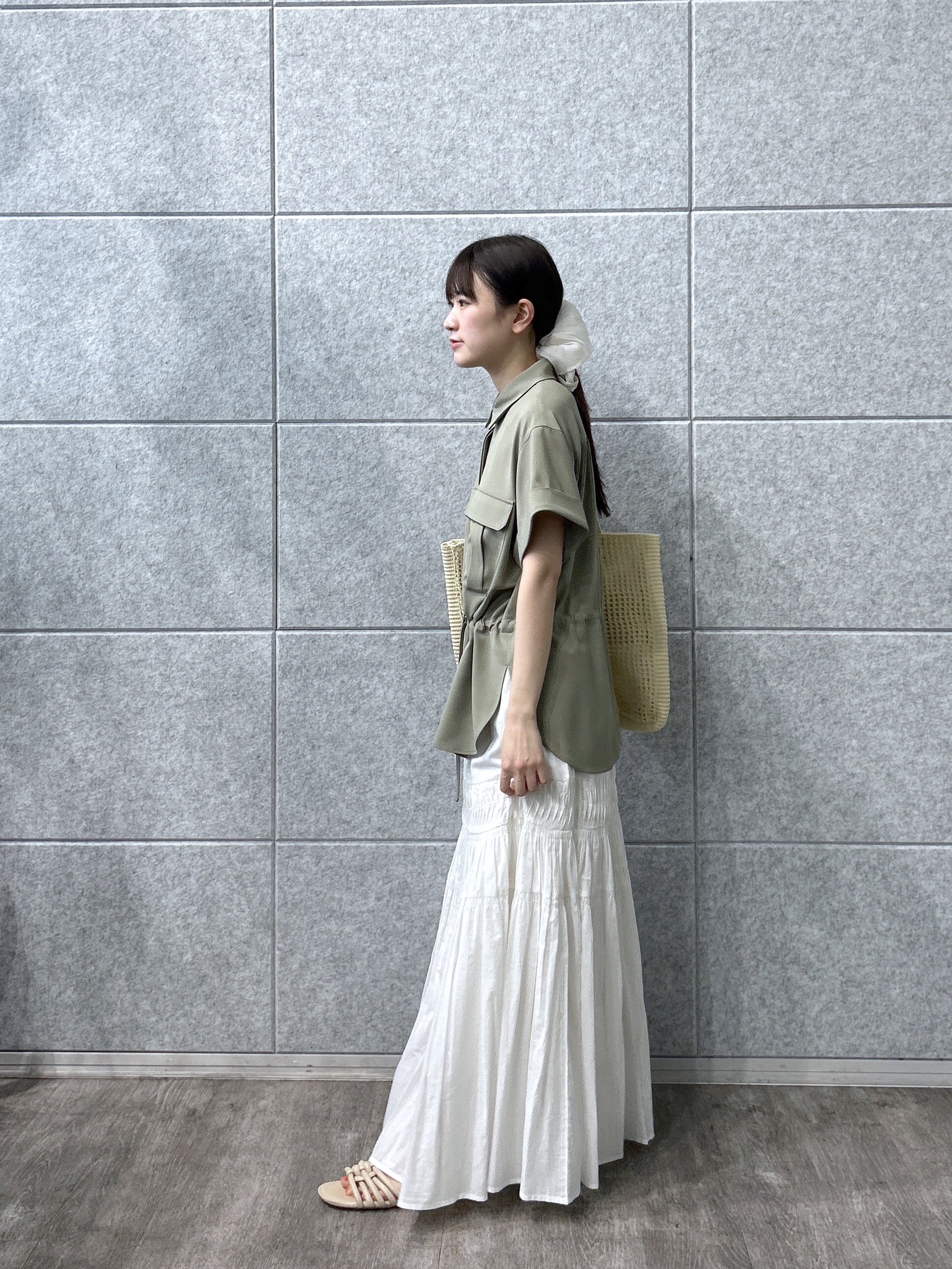 Renoさんの「INDIVI｜Comfy SET UP｜サファリシャツ【セットアップ対応／通勤／カセット服／接触冷感／UVカット】」を使ったコーディネート
