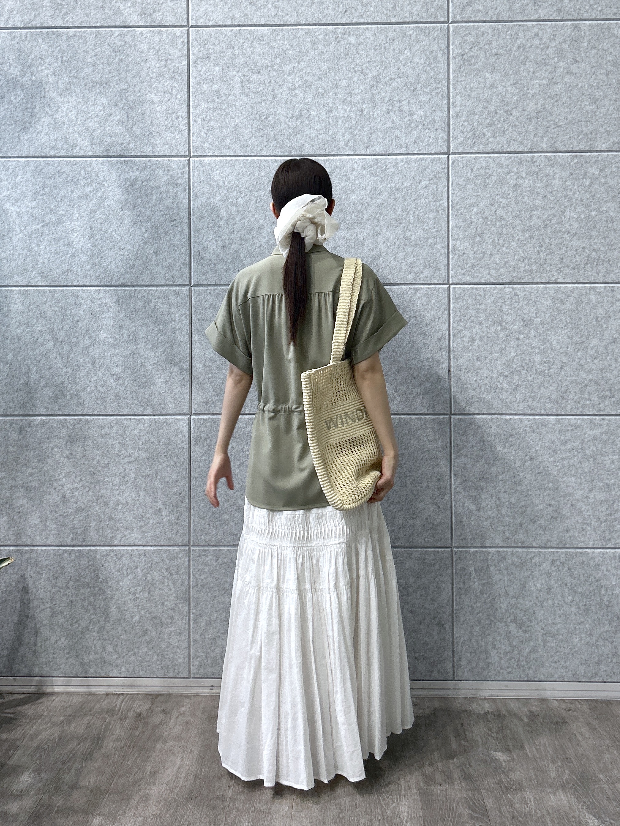 Renoさんの「INDIVI｜Comfy SET UP｜サファリシャツ【セットアップ対応／通勤／カセット服／接触冷感／UVカット】」を使ったコーディネート