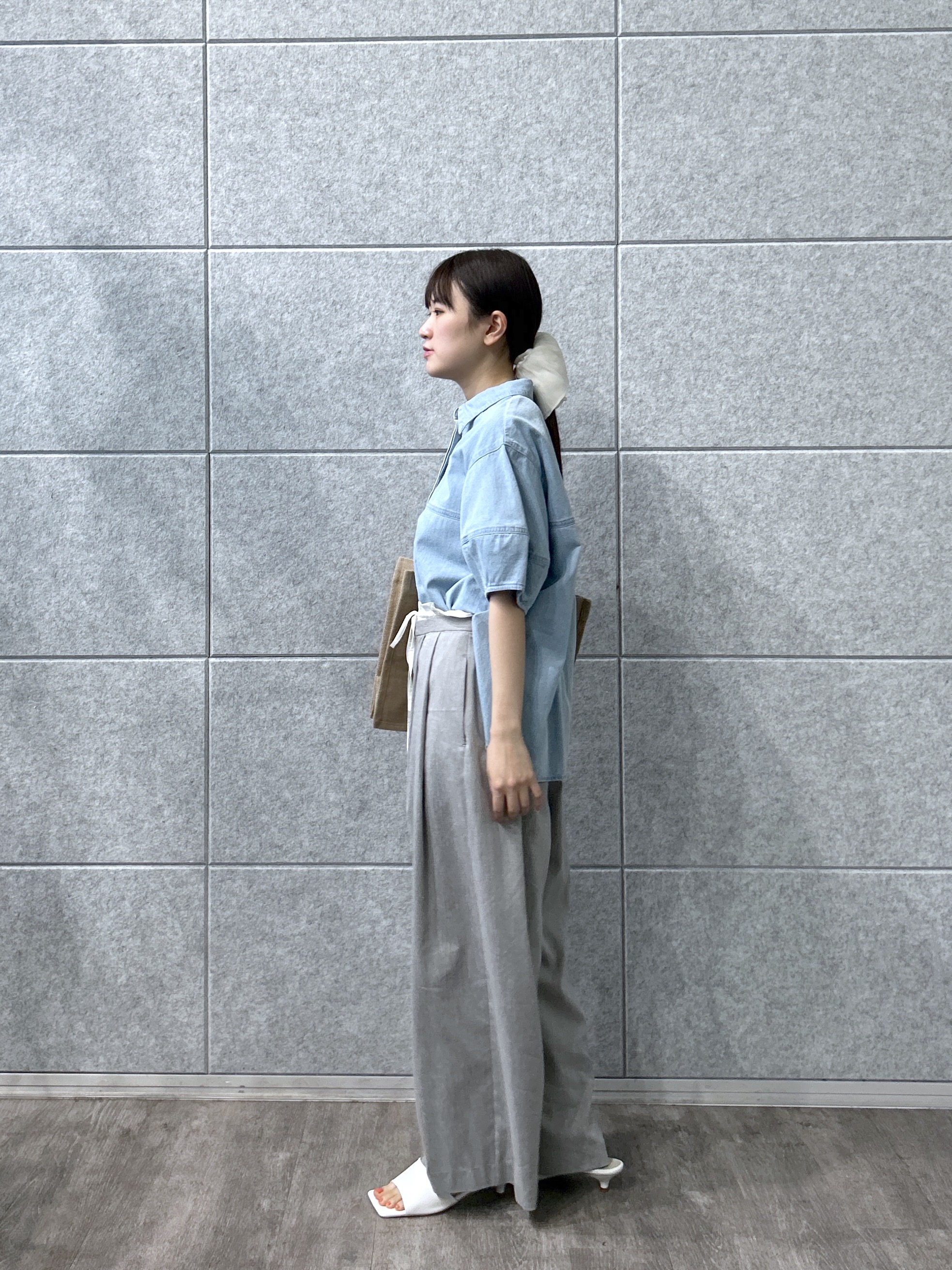 Renoさんの「INDIVI｜フォルムスリーブデニムシャツ」を使ったコーディネート