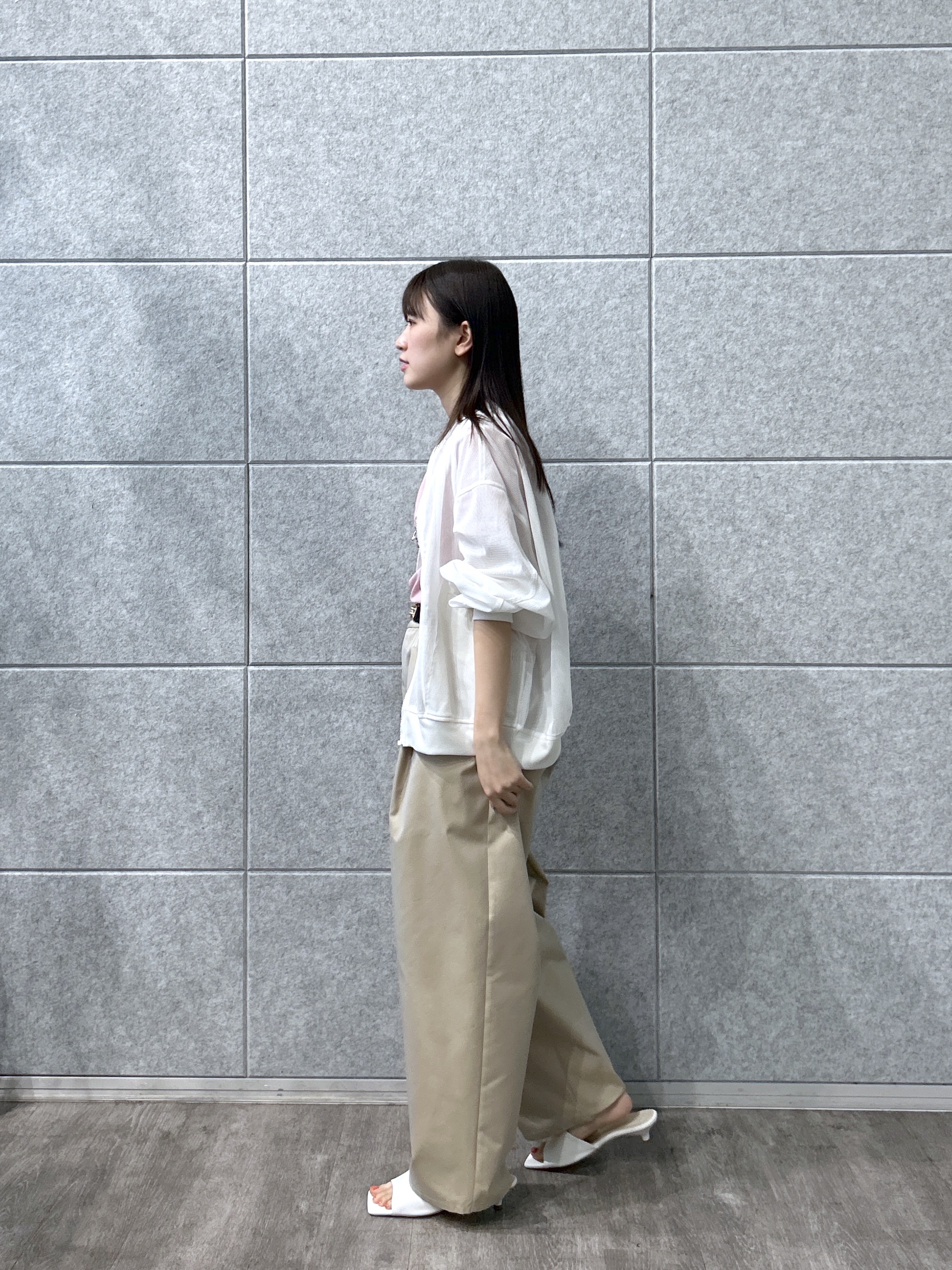 Renoさんの「INDIVI｜ロゴタイトTシャツ」を使ったコーディネート