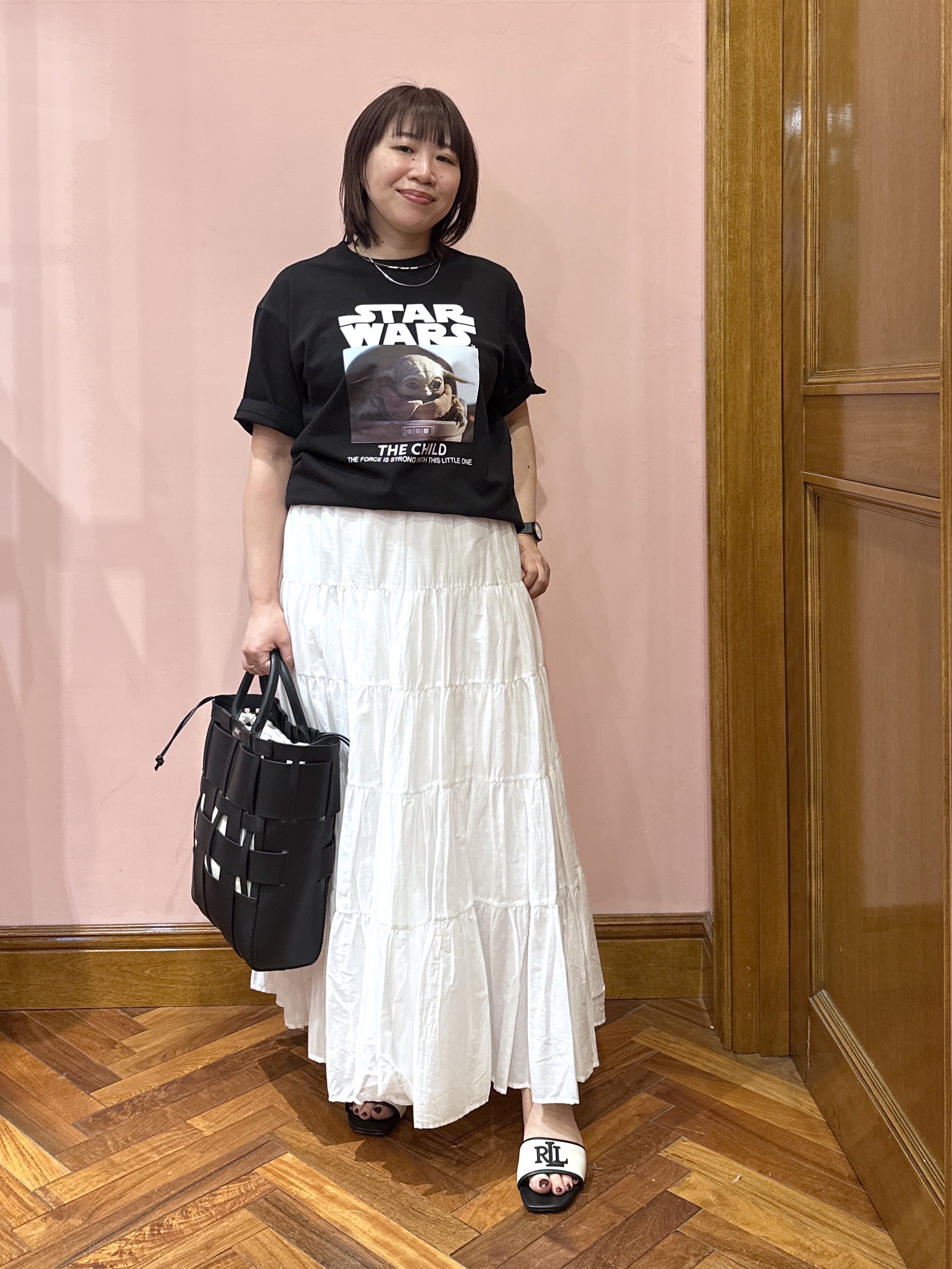 komatsuさんの「DRESSTERIOR｜【再入荷/接触冷感】STAR WARS カプセルグローグTシャツ」を使ったコーディネート
