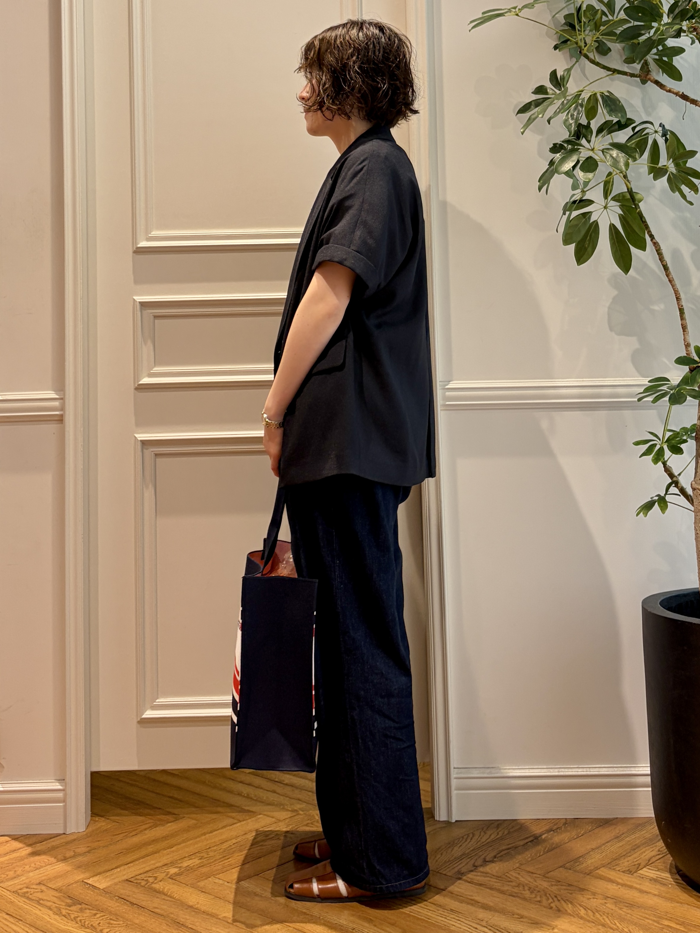 nakaoさんの「DRESSTERIOR｜【otonaMUSE5月号掲載】センタープレス ワイドストレートデニム」を使ったコーディネート