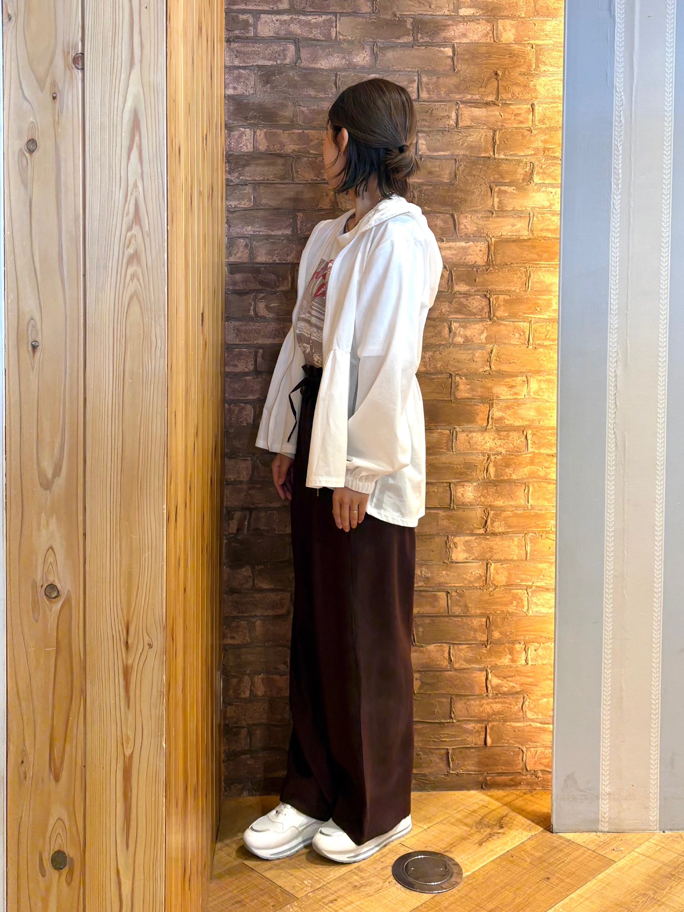 mieさんの「SHOO･LA･RUE｜【S-LL/体型カバー】日焼け対策にも女性らしさを UVカットペプラムパーカ」を使ったコーディネート