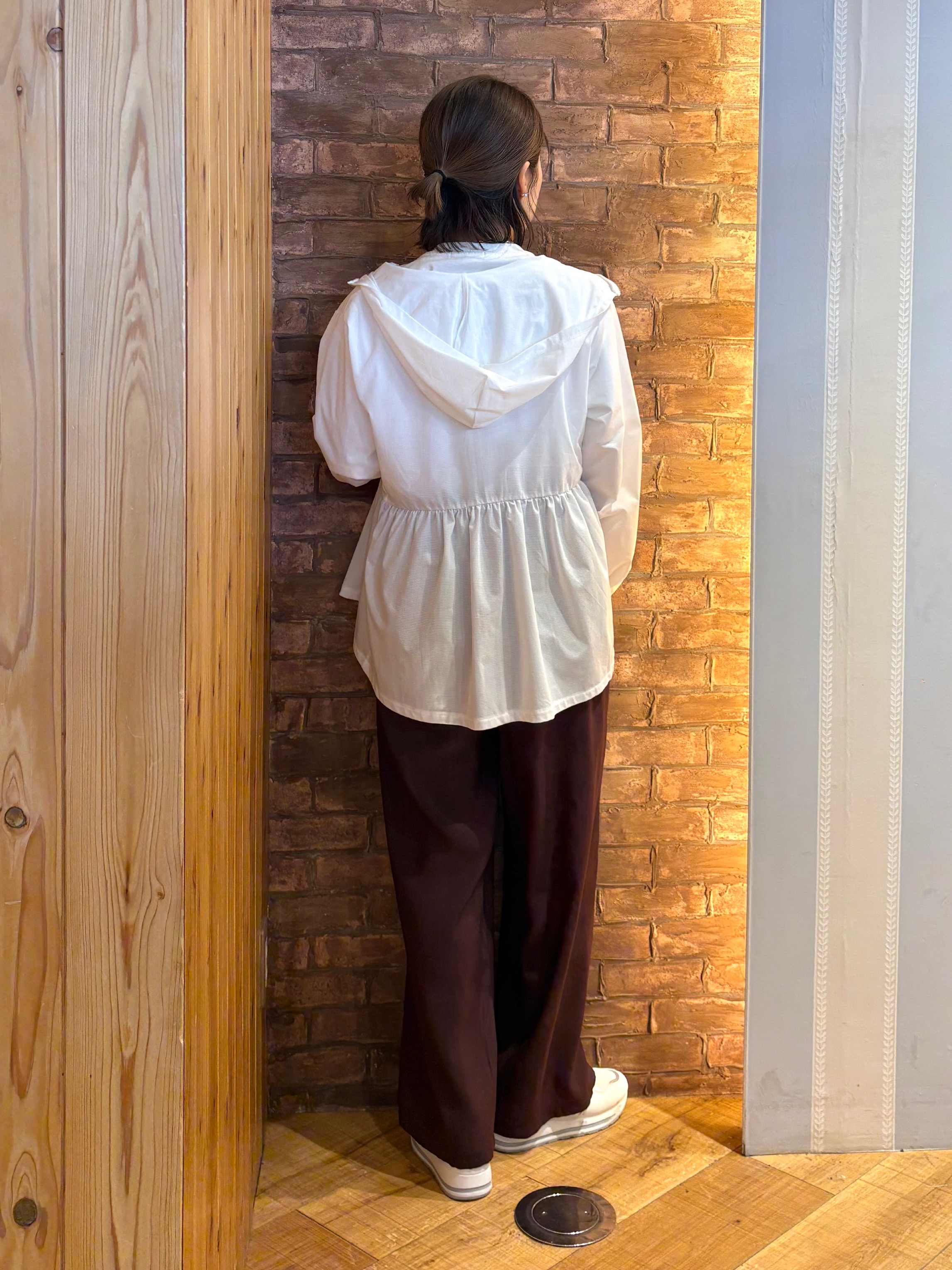 mieさんの「SHOO･LA･RUE｜【S-LL/体型カバー】日焼け対策にも女性らしさを UVカットペプラムパーカ」を使ったコーディネート