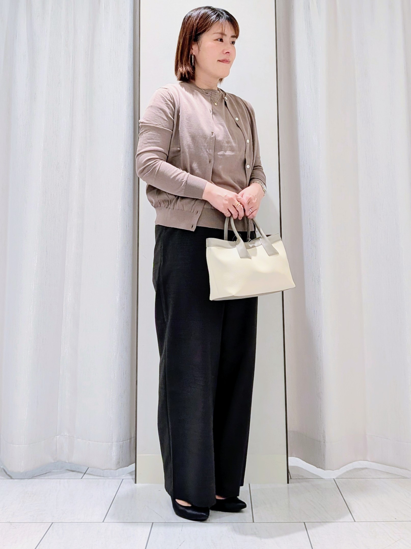 Onumaさんの「UNTITLED｜◆【9色展開/アンサンブル可】コットンクルーネックカーディガン」を使ったコーディネート